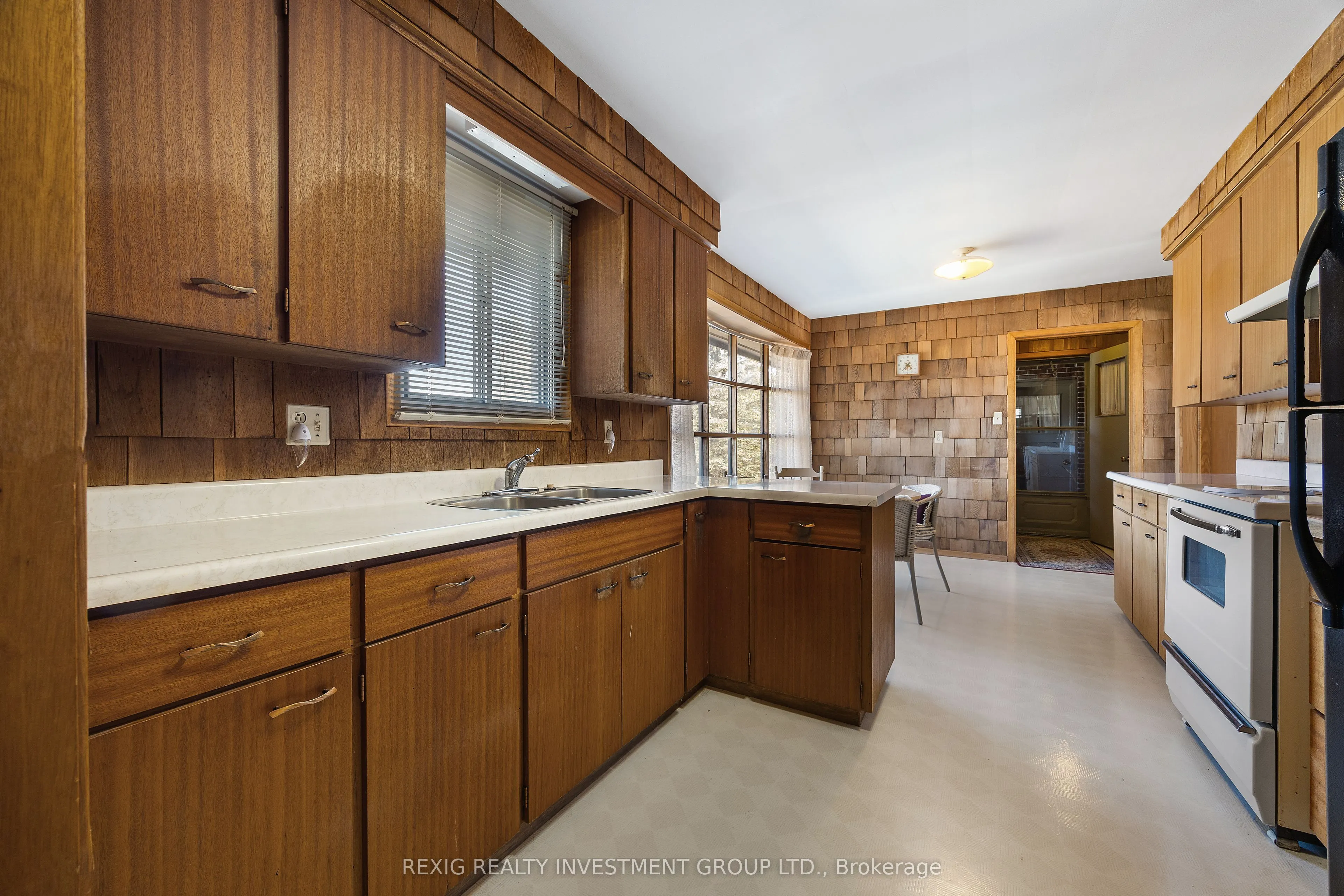 5114 Allan Path