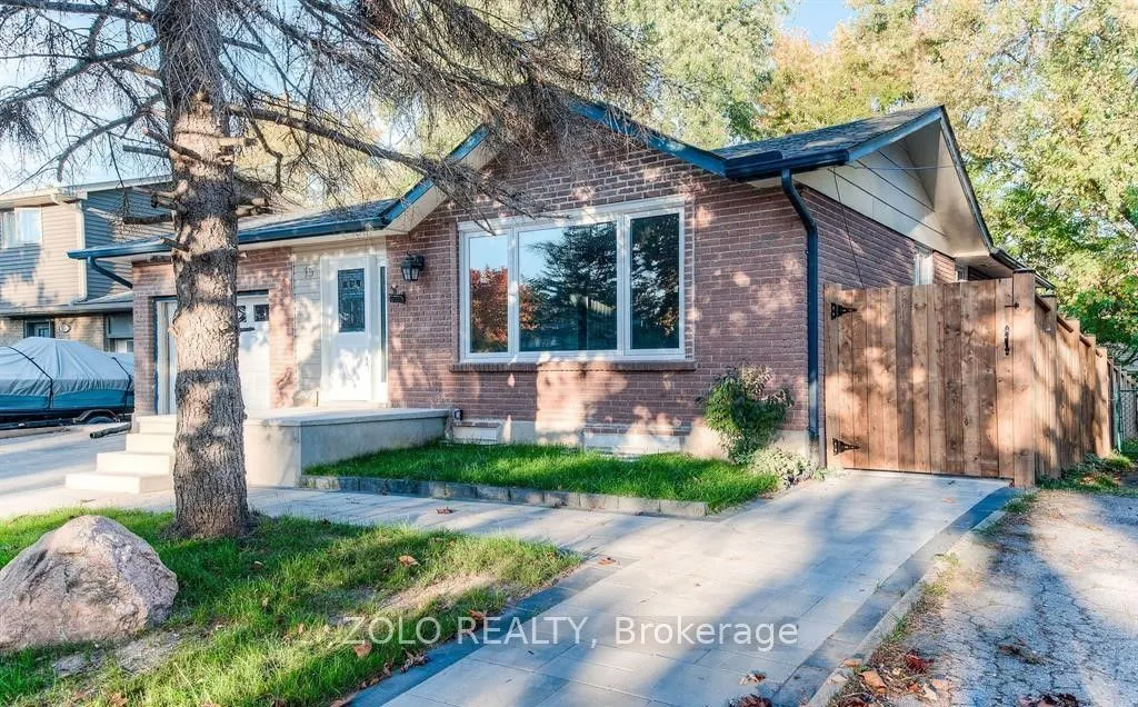 15 Nathaniel Crescent, #Upper