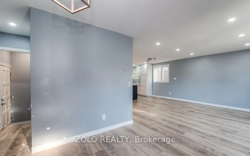 15 Nathaniel Crescent, #Upper