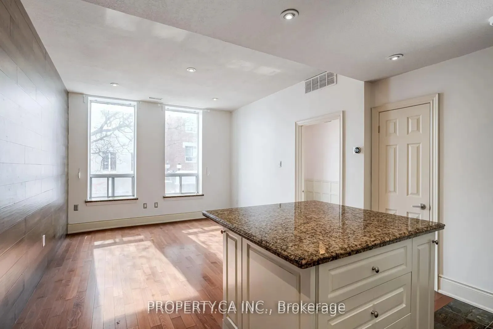 283 King Street E, #201