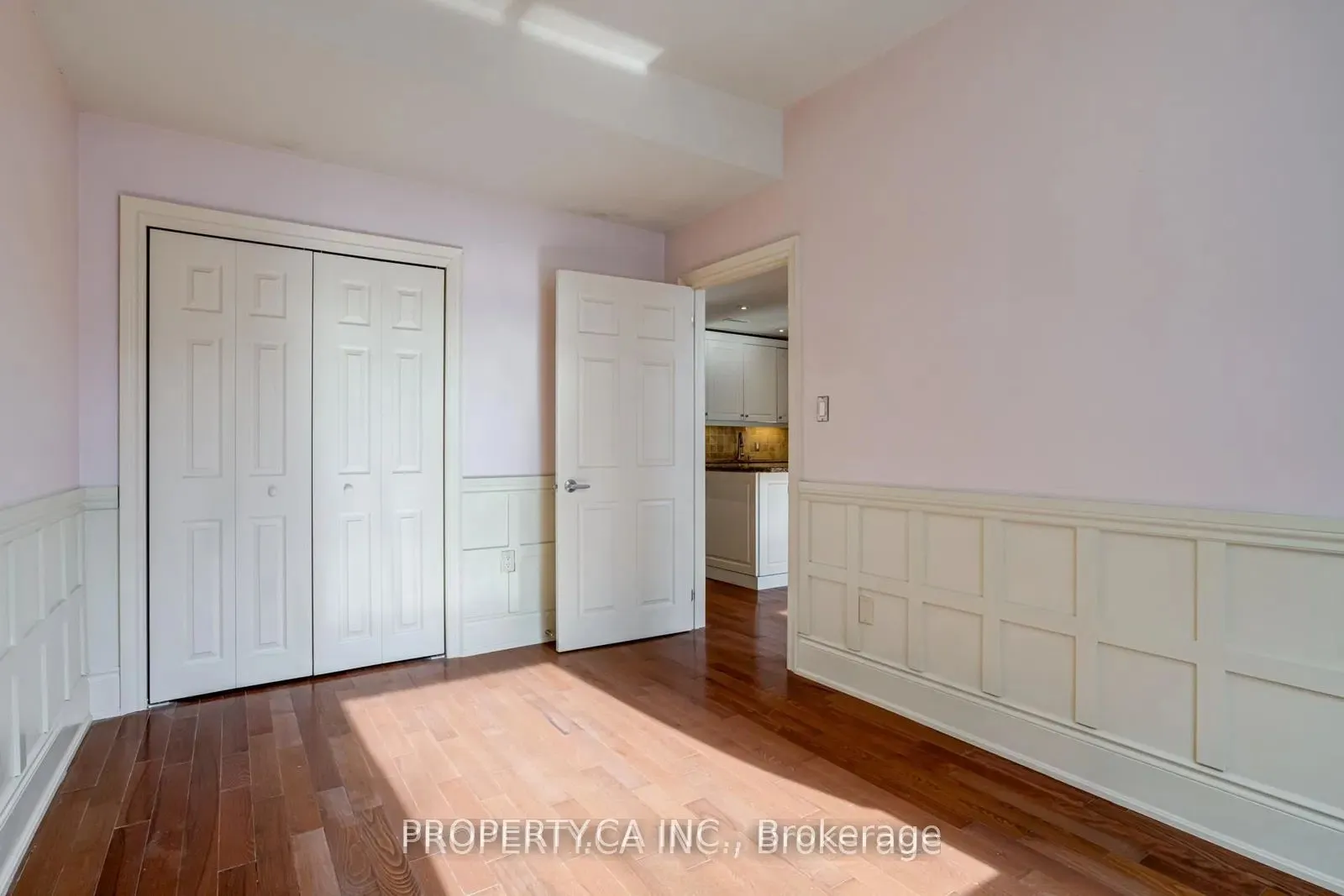 283 King Street E, #201