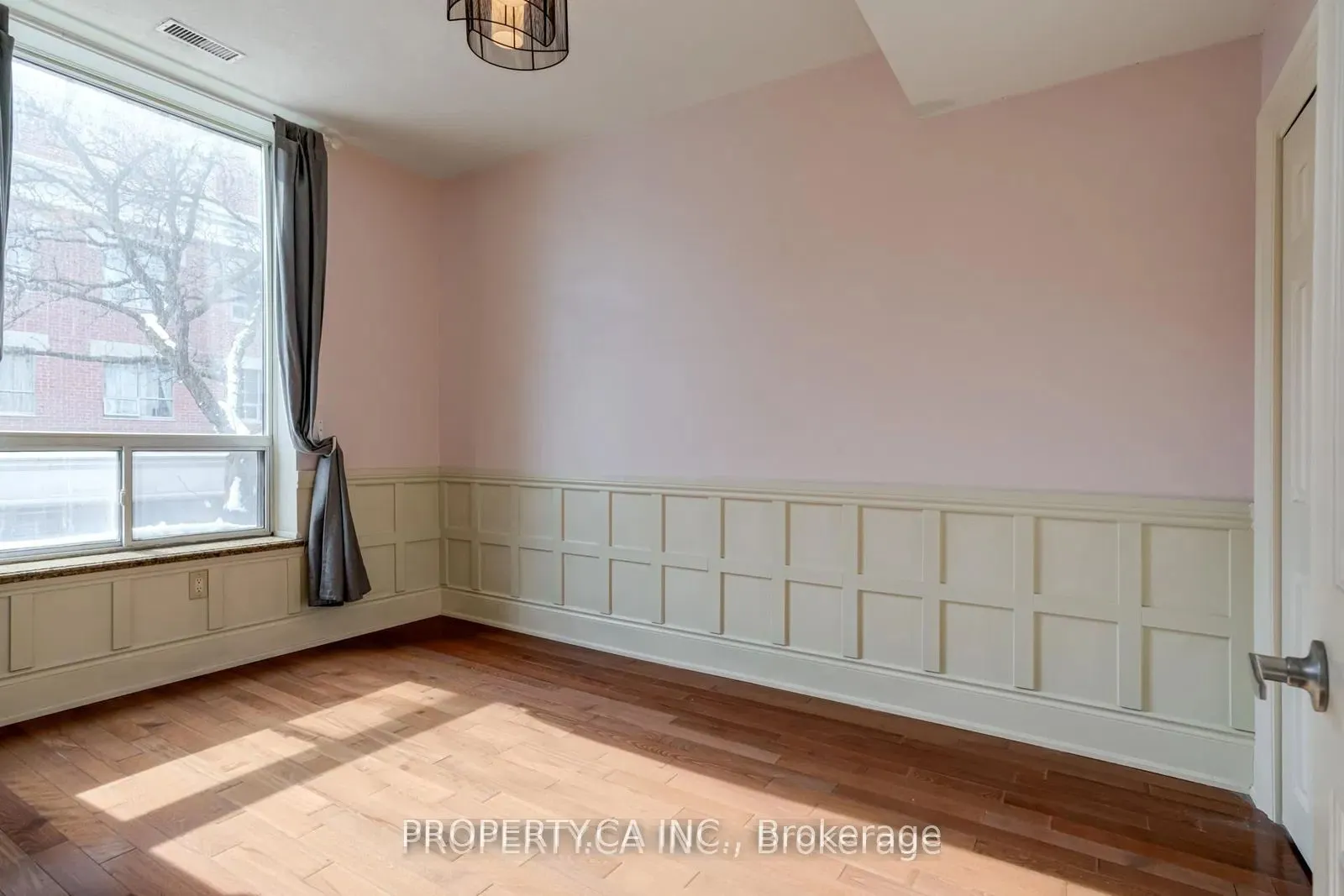 283 King Street E, #201