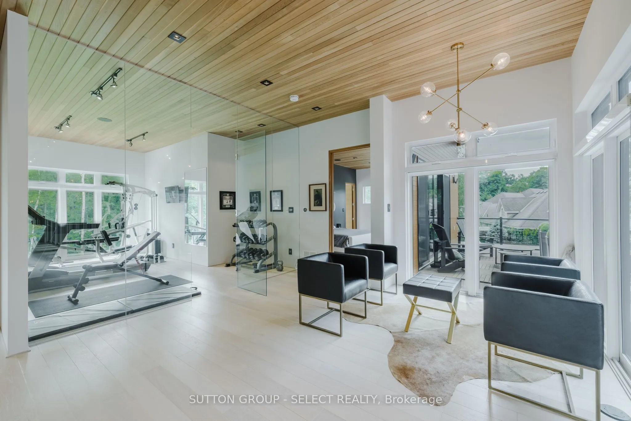 9385 ELVIAGE Drive