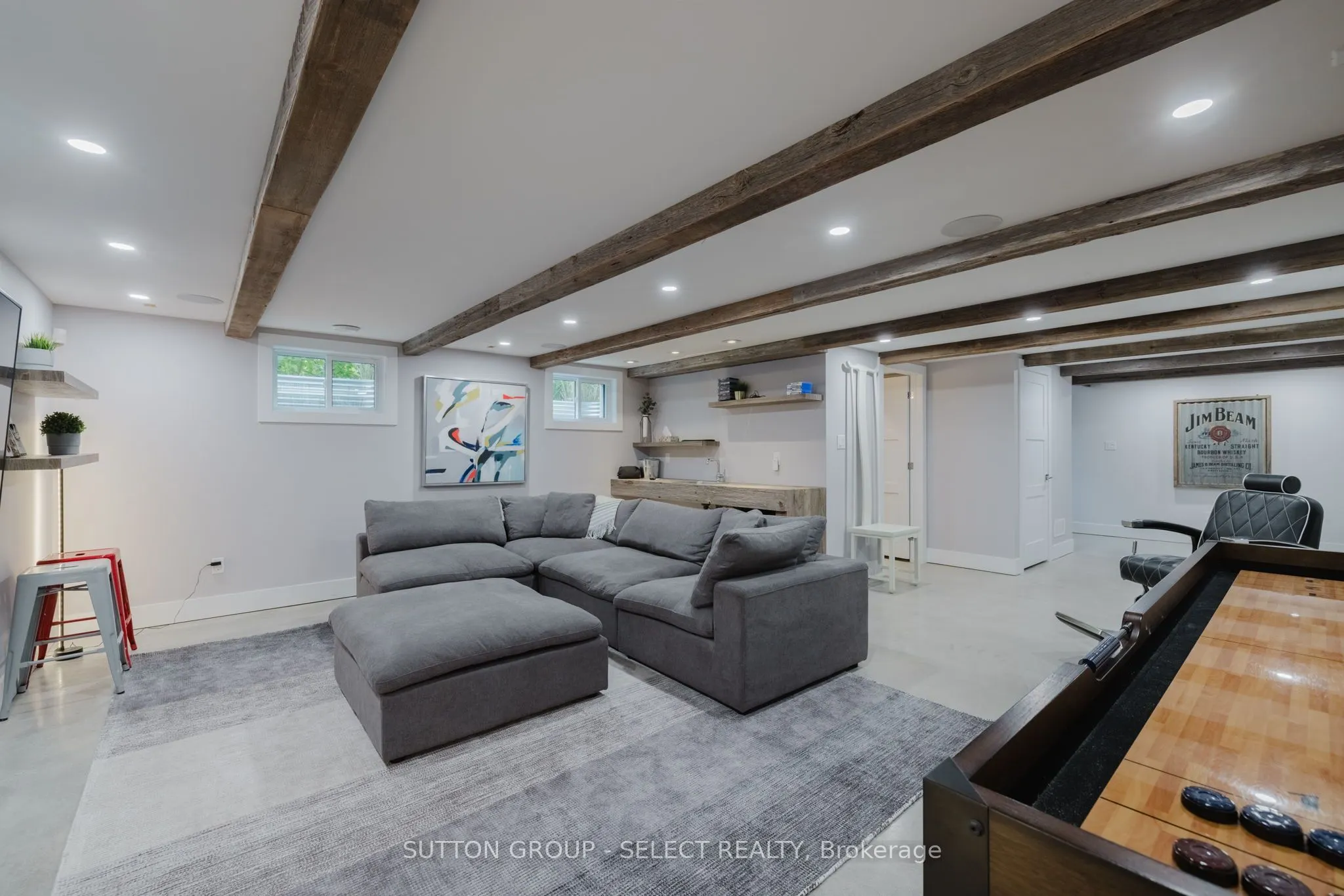9385 ELVIAGE Drive