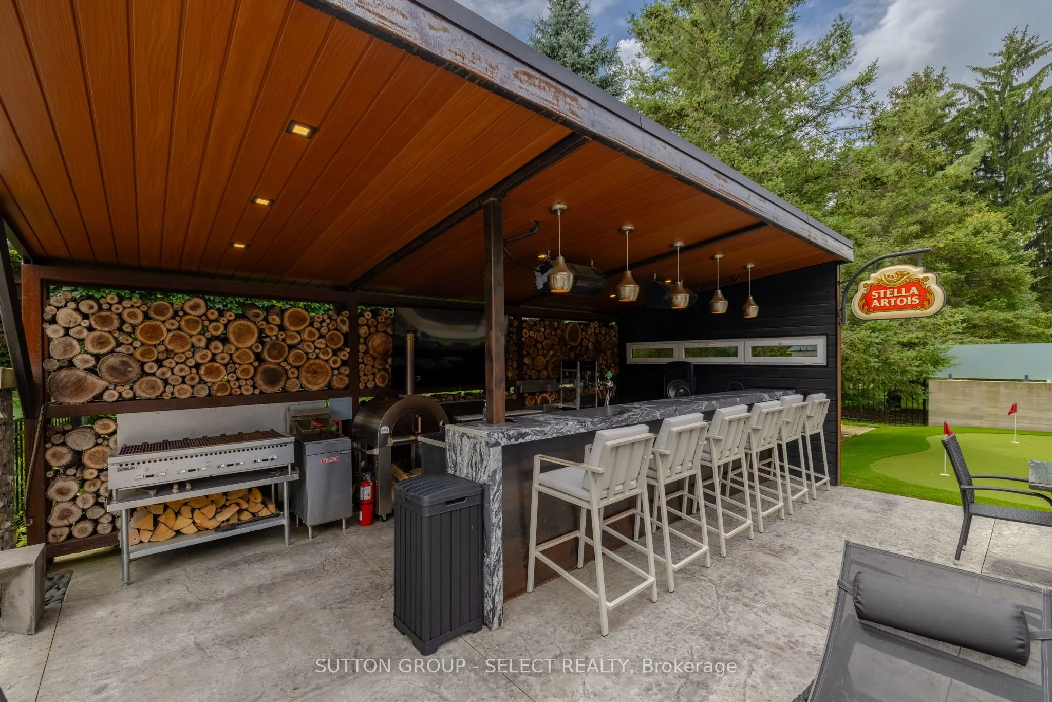 9385 ELVIAGE Drive