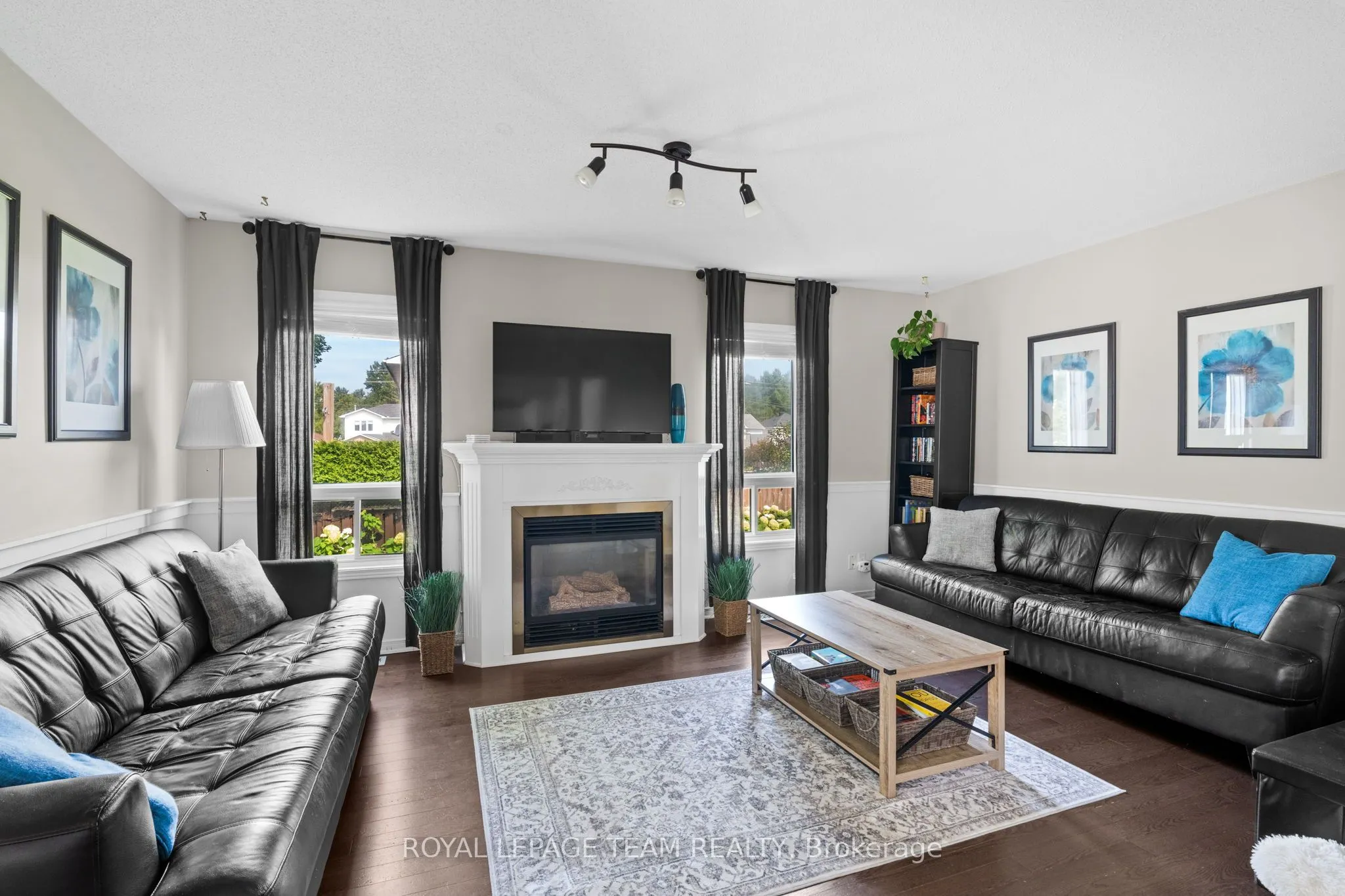 4 Candow Crescent