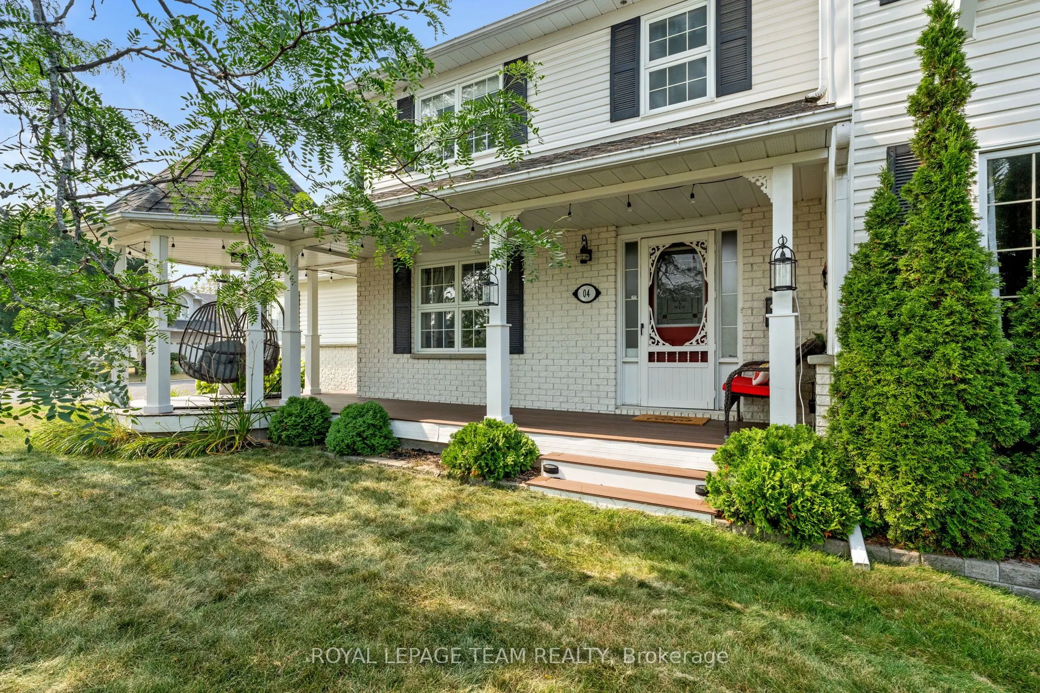 4 Candow Crescent