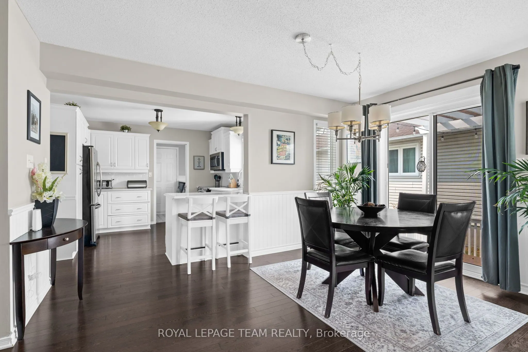 4 Candow Crescent