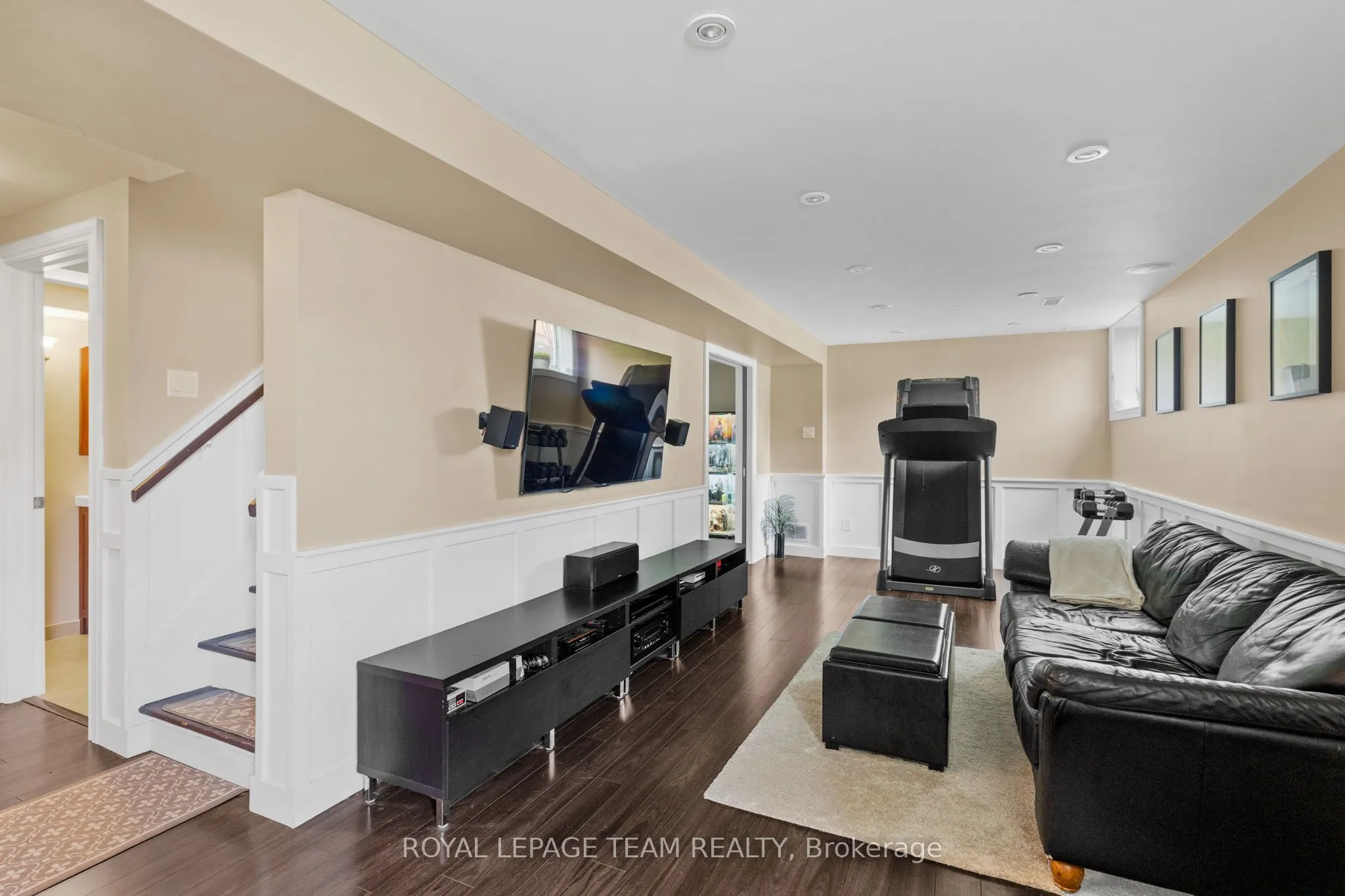 4 Candow Crescent