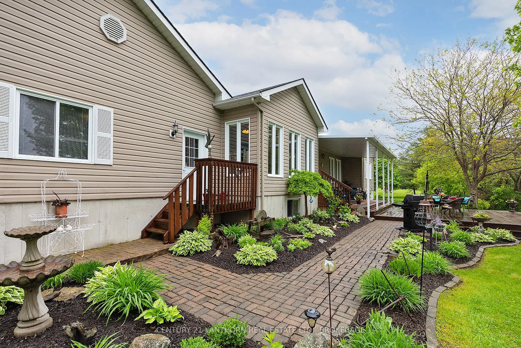 9430 County 2 Road W