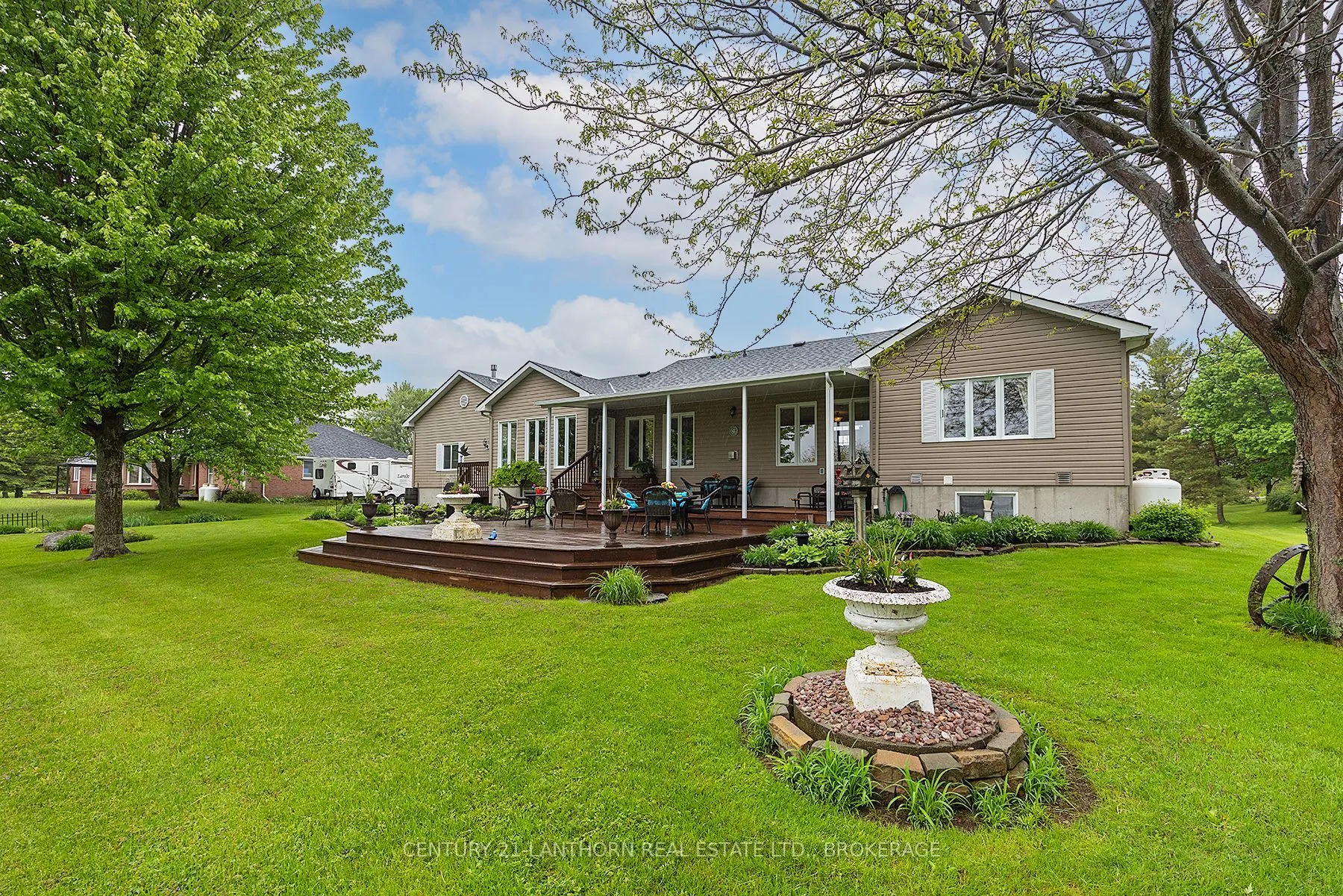 9430 County 2 Road W
