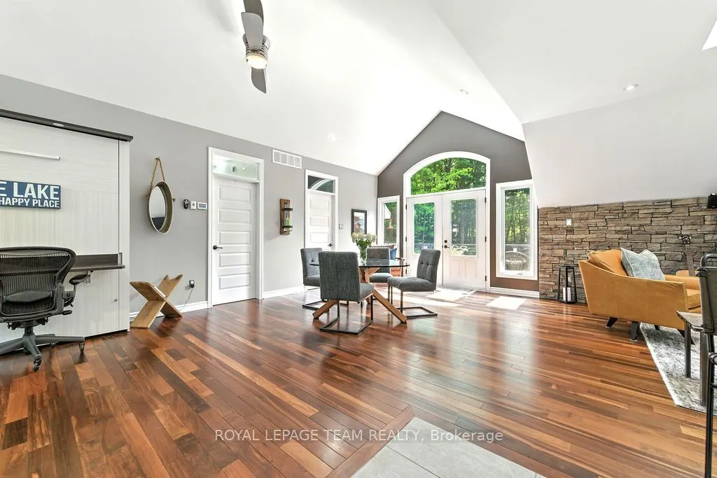 104 Penny Lane