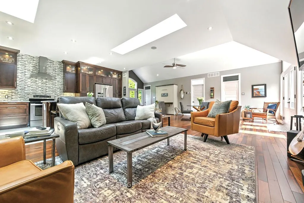 104 Penny Lane