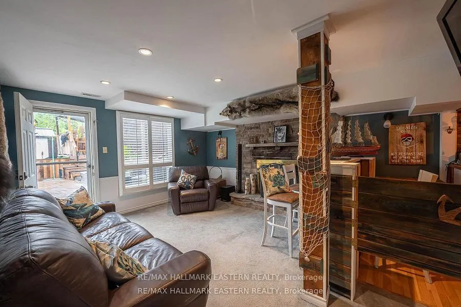 97 Peacock Boulevard