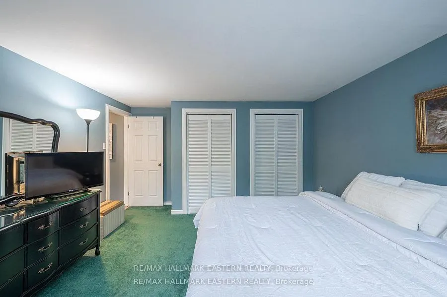 97 Peacock Boulevard
