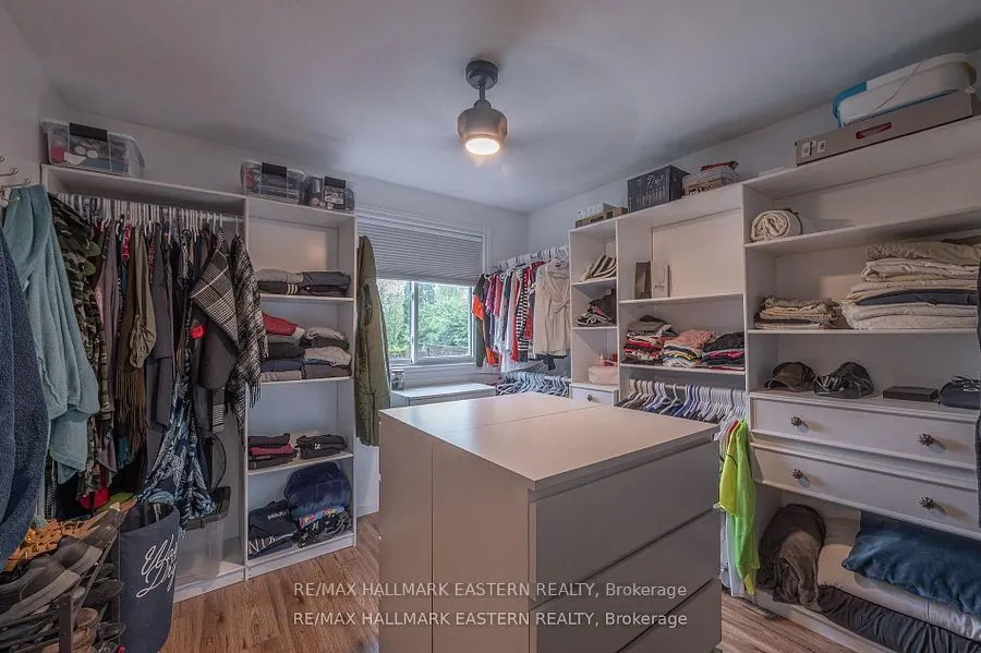 97 Peacock Boulevard