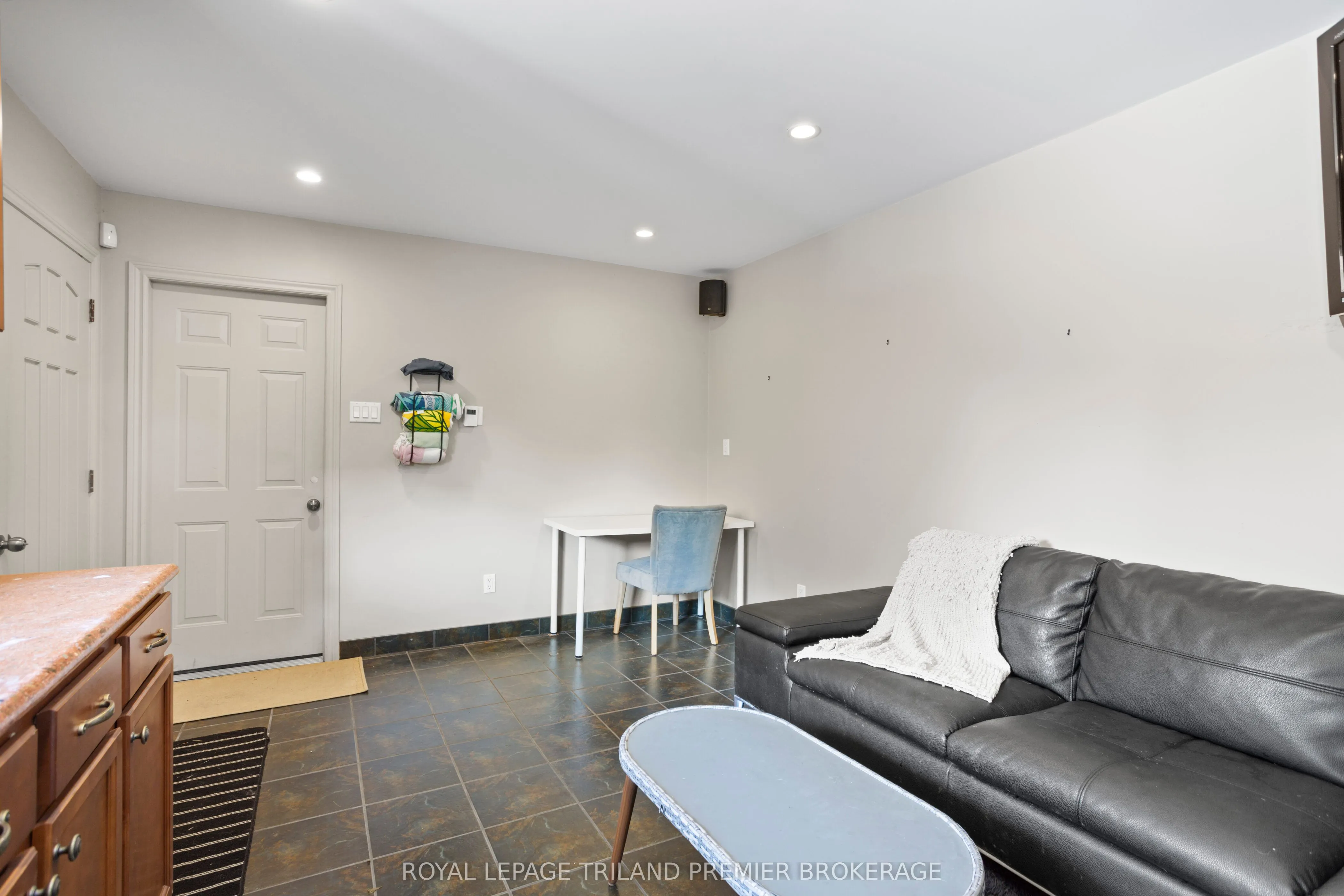 13 Kantor Court