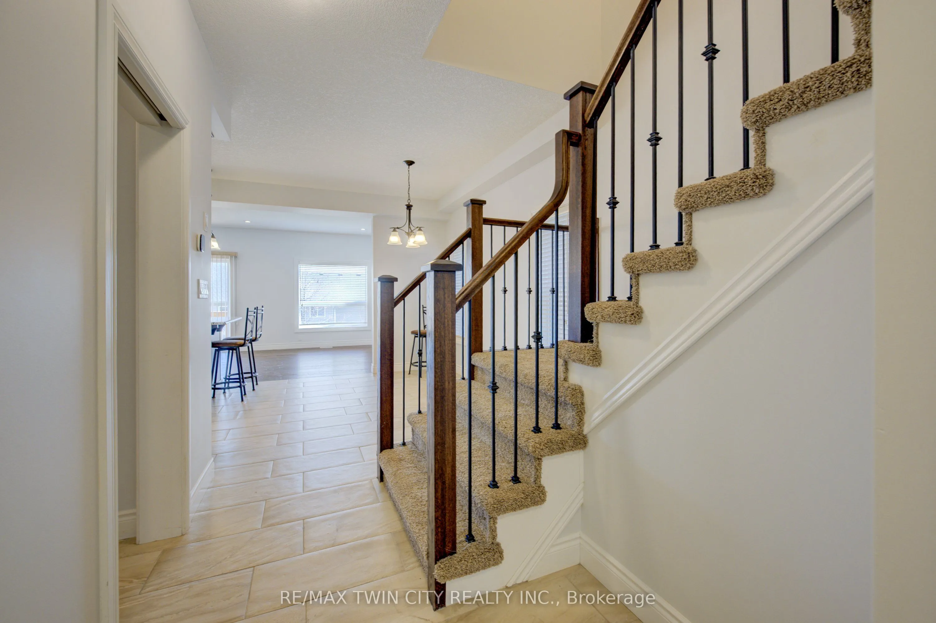 618 MONTPELLIER Drive, #A