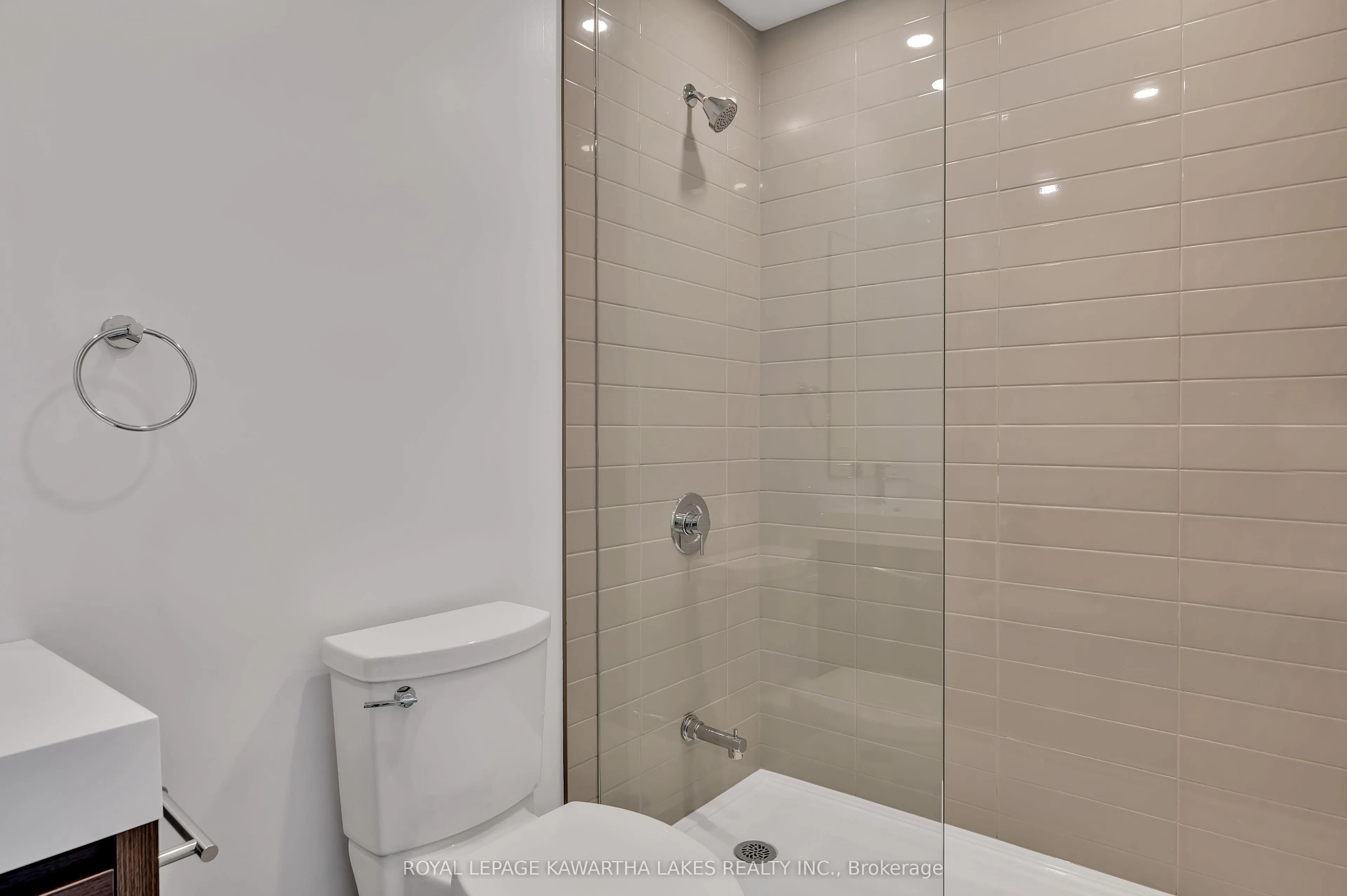 195 HUNTER Street E, #404