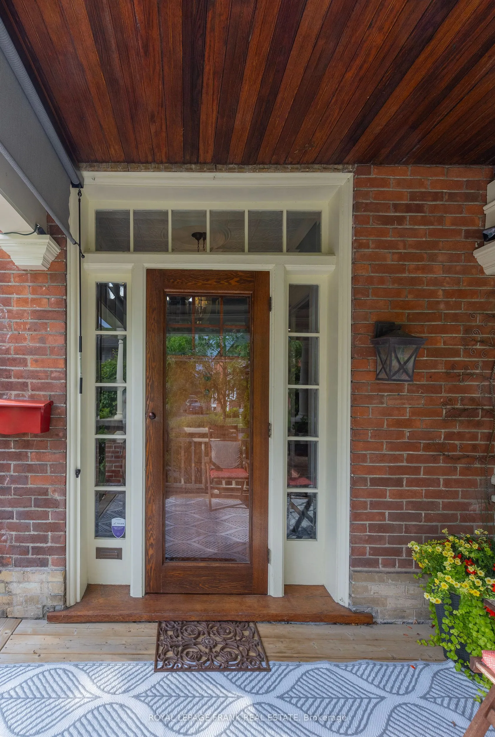 454 Weller Street