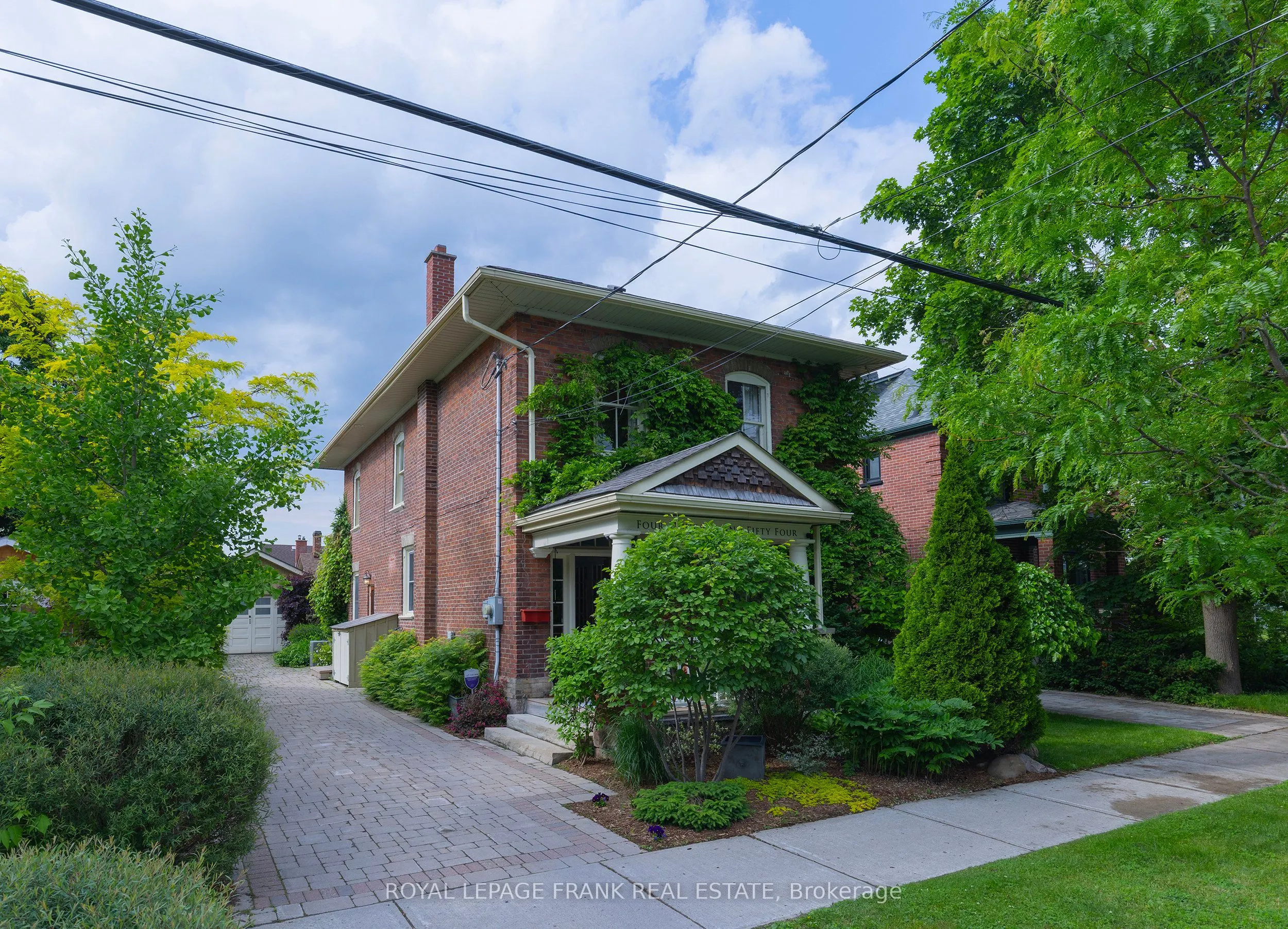 454 Weller Street