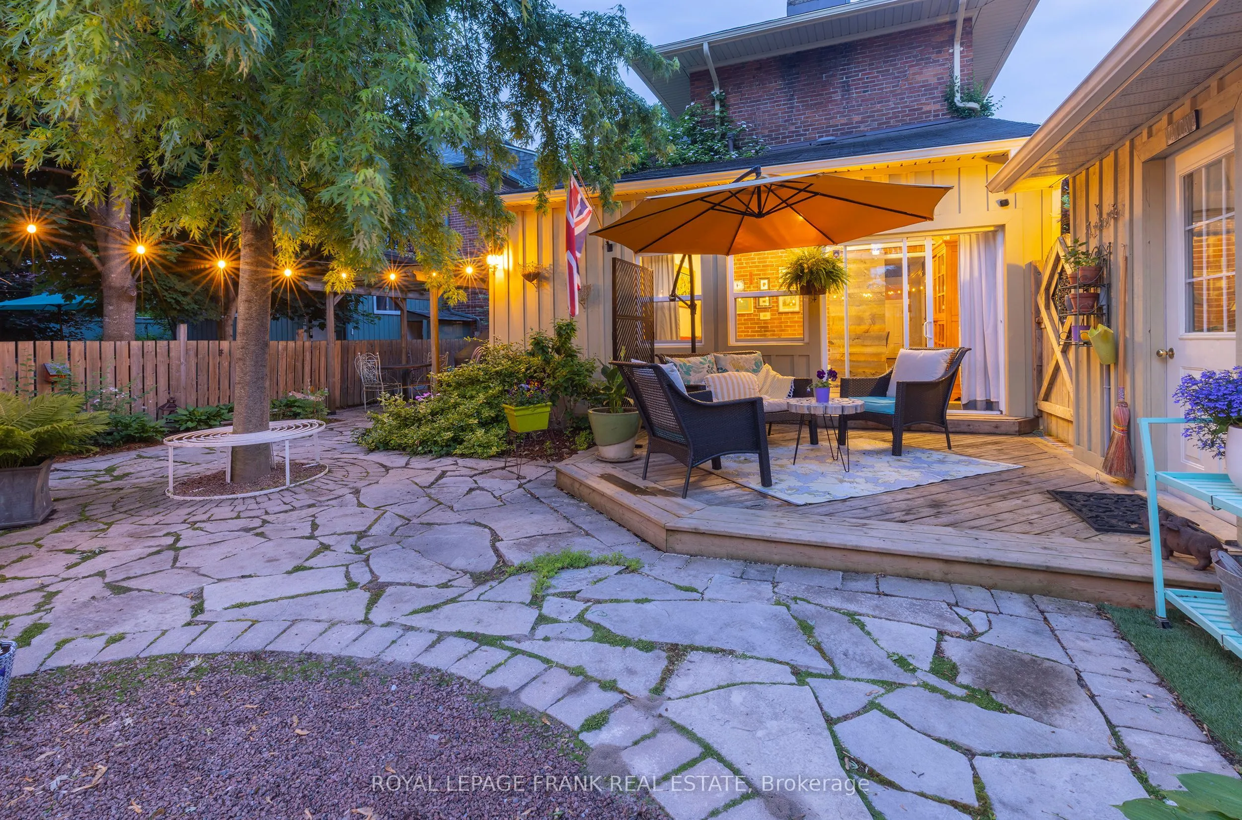 454 Weller Street