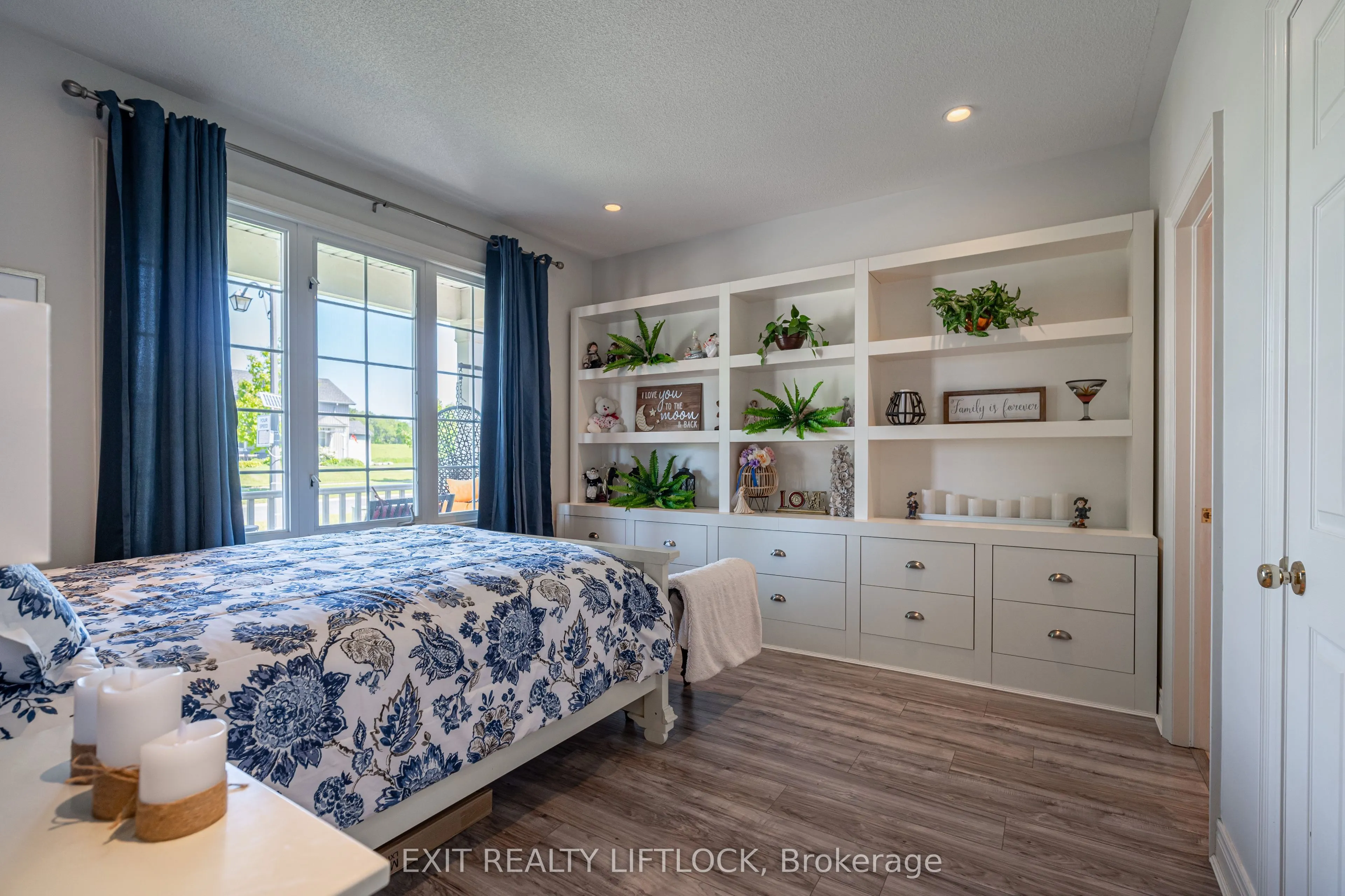 399 Lakeshore Road