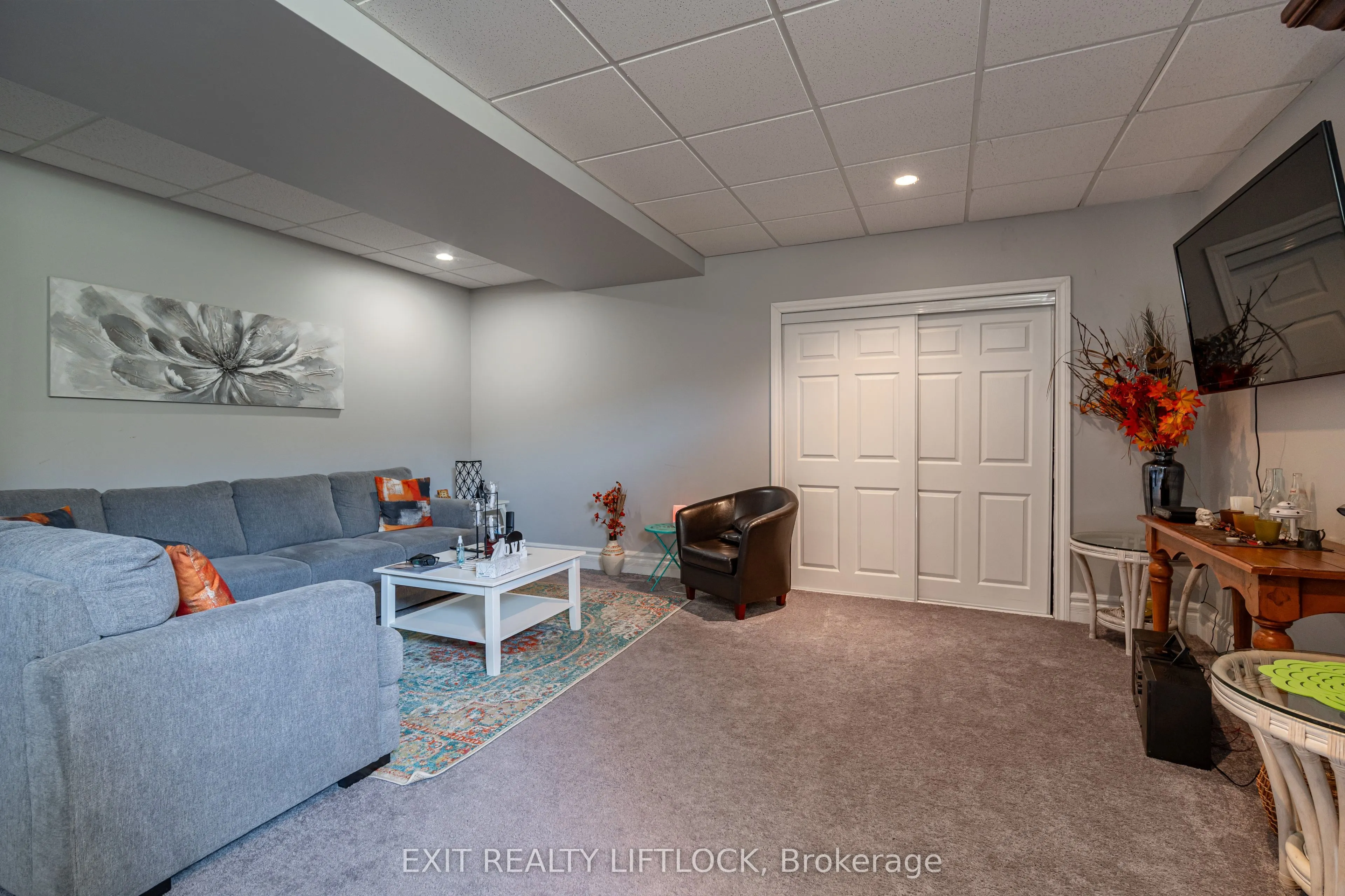 399 Lakeshore Road
