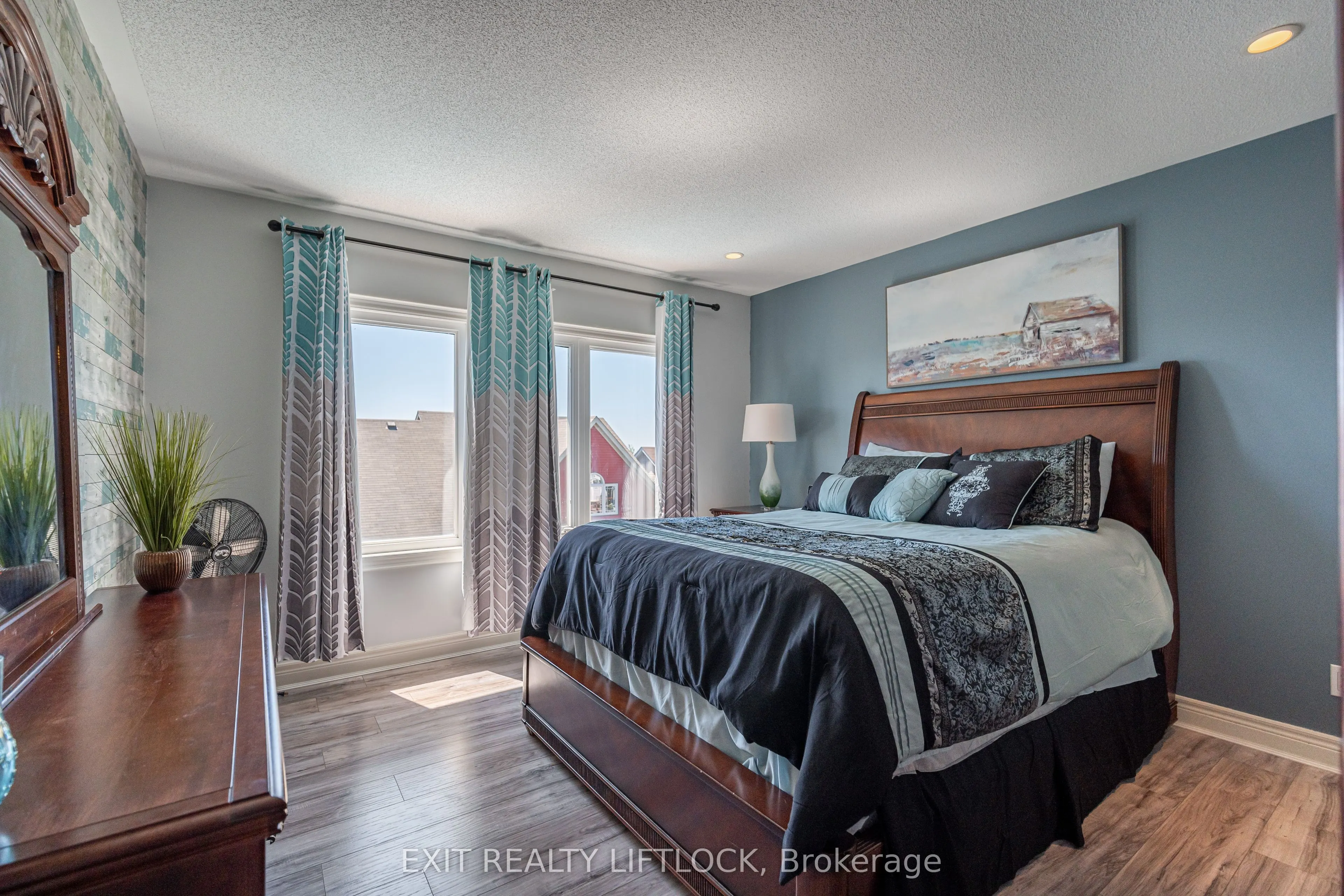 399 Lakeshore Road