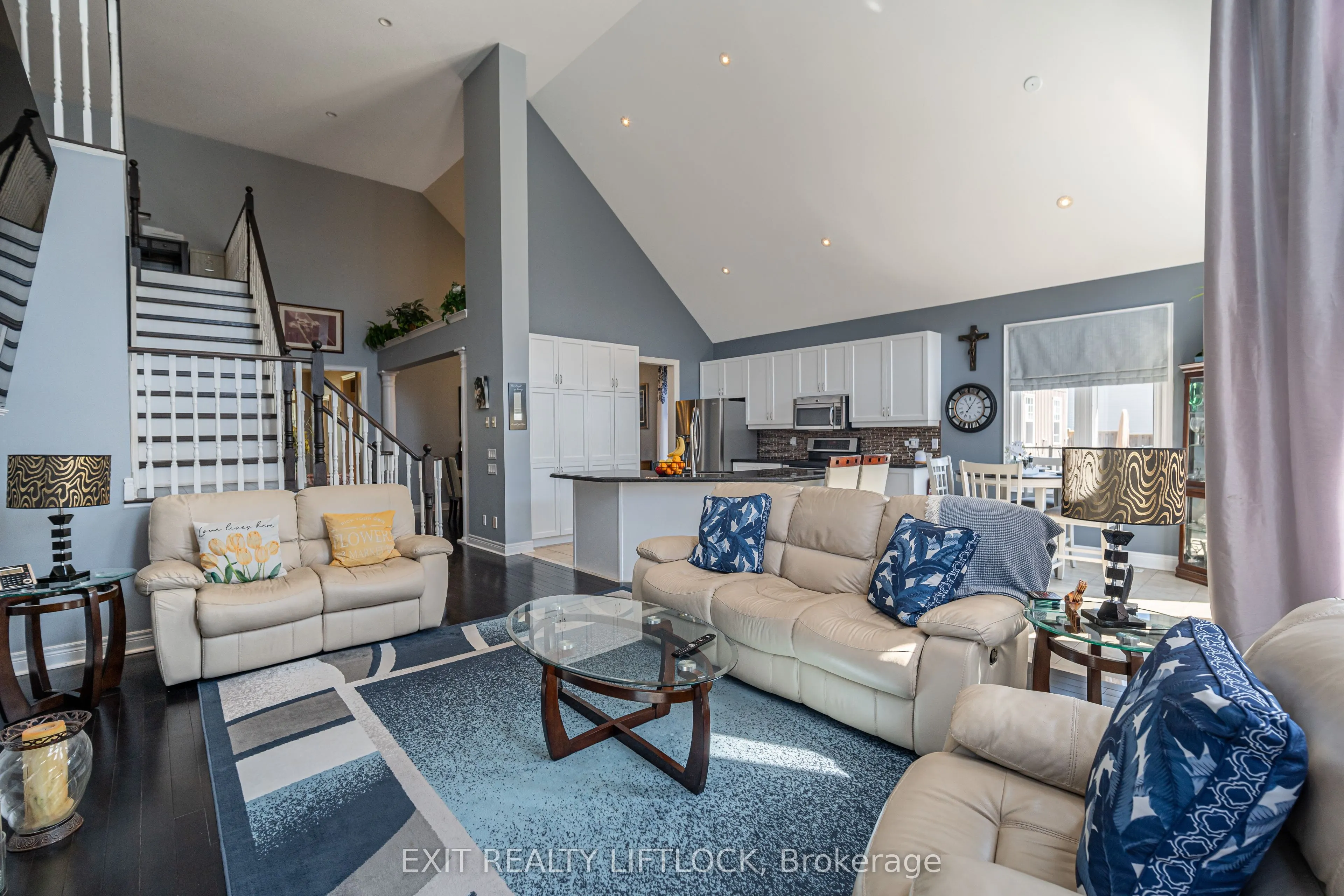 399 Lakeshore Road