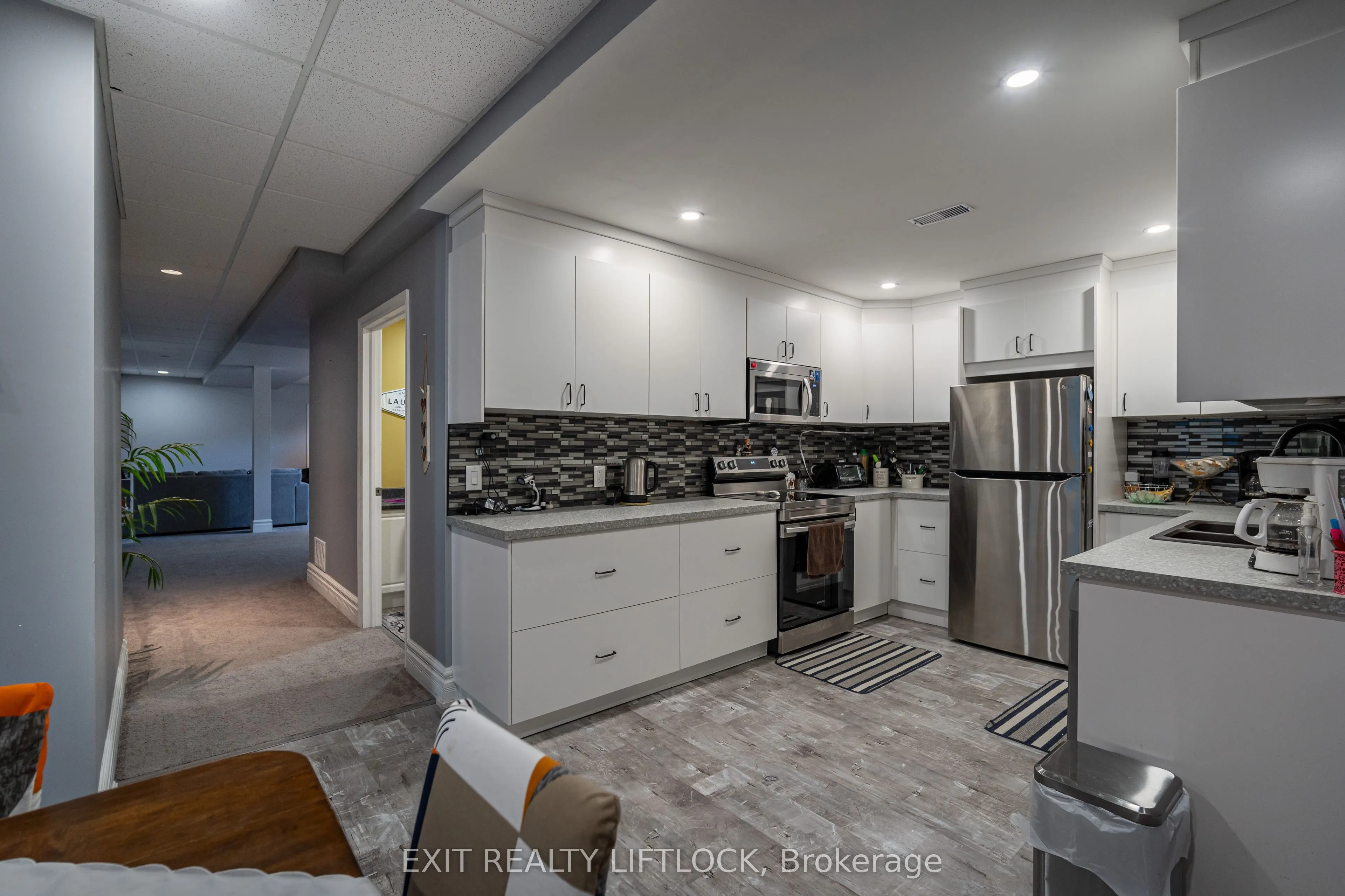 399 Lakeshore Road