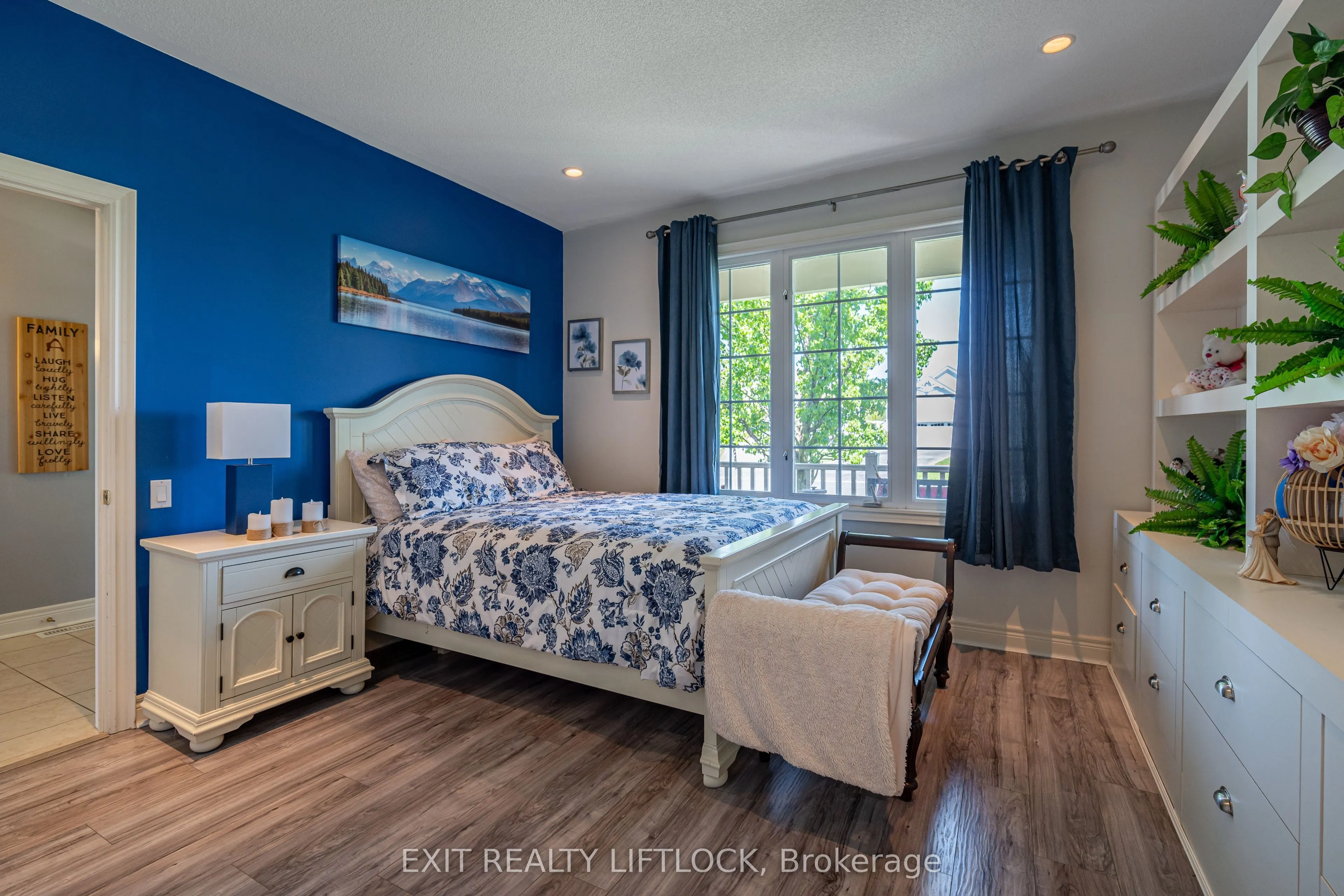 399 Lakeshore Road