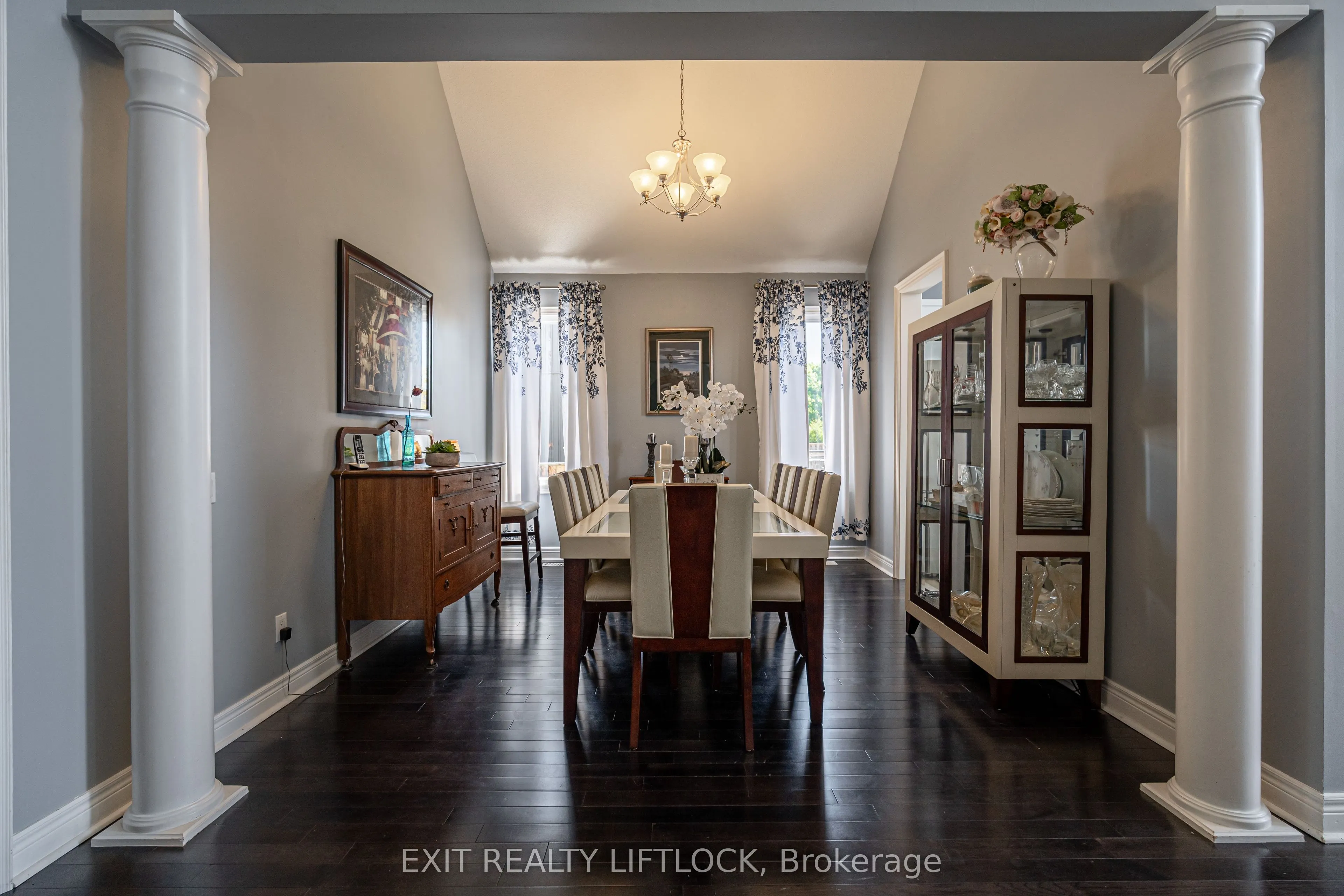 399 Lakeshore Road