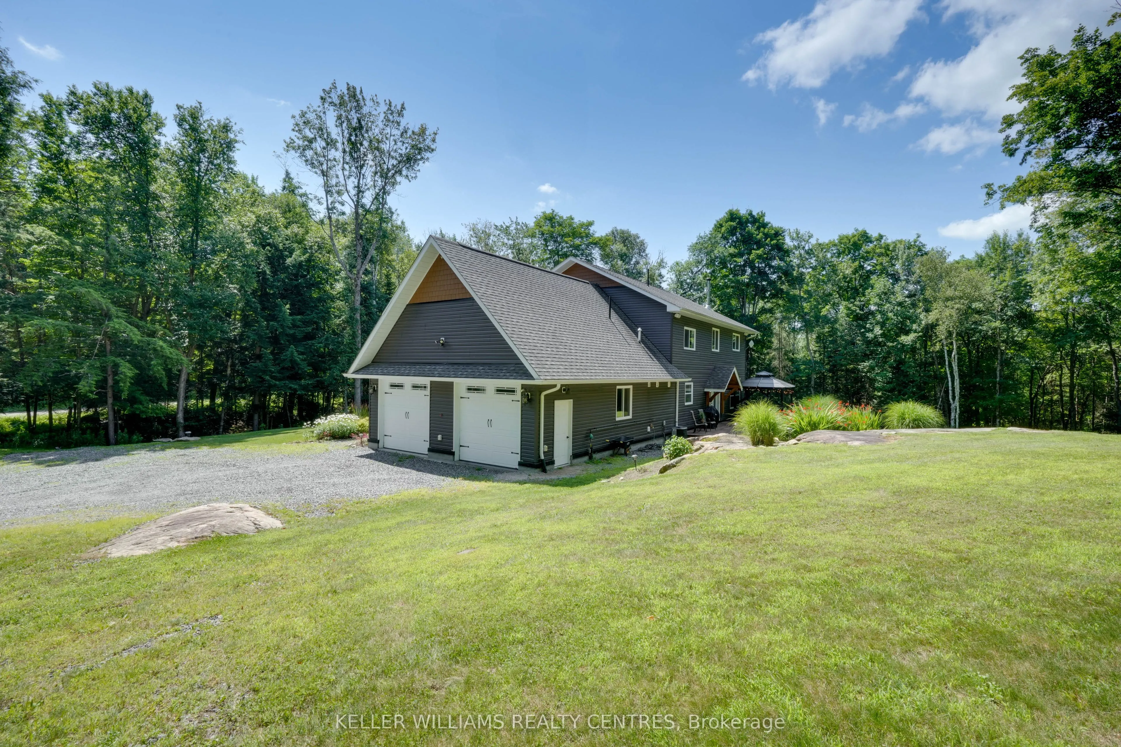 96 Lindgren Road E