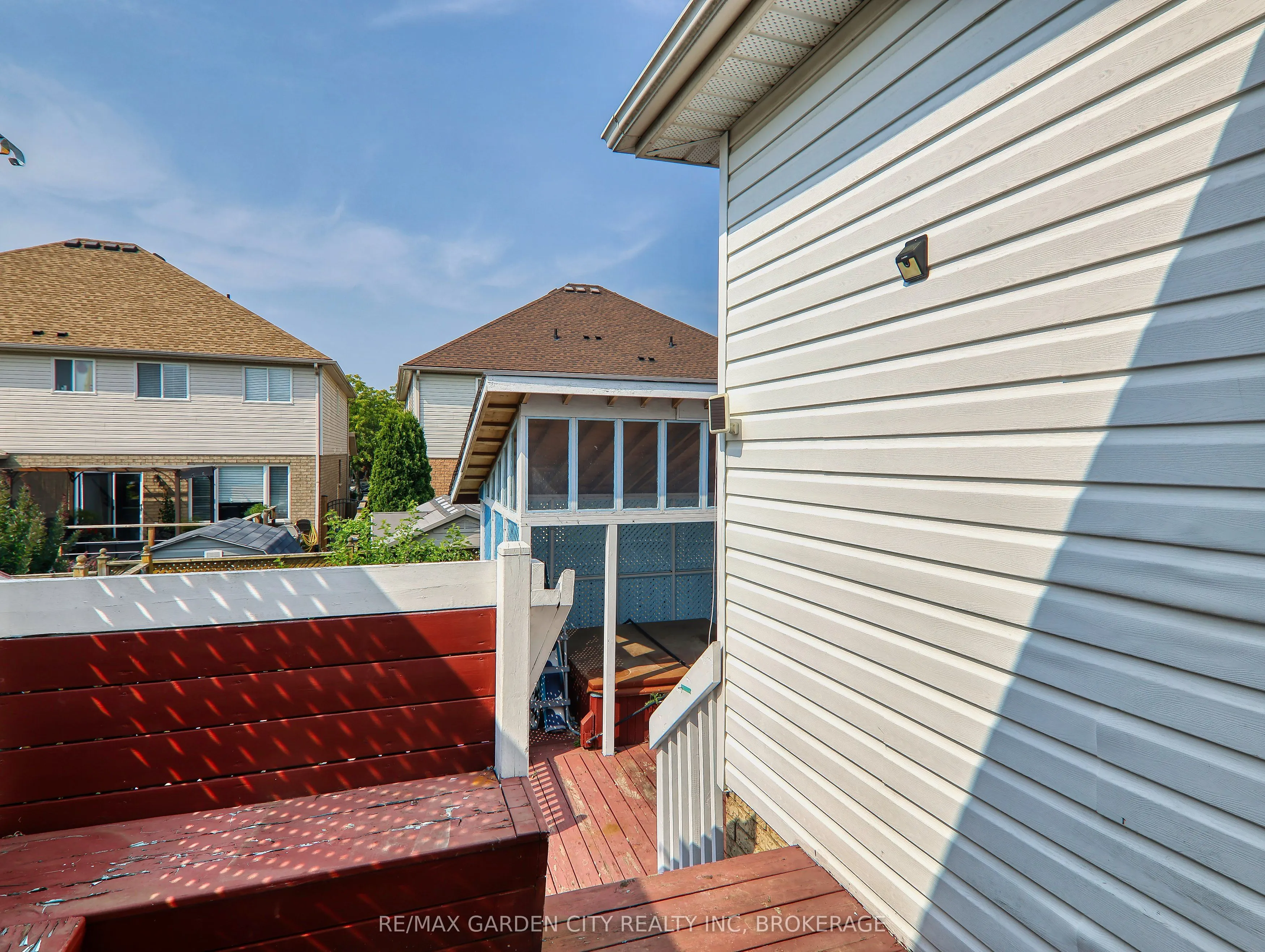 11 Cozocar Crescent