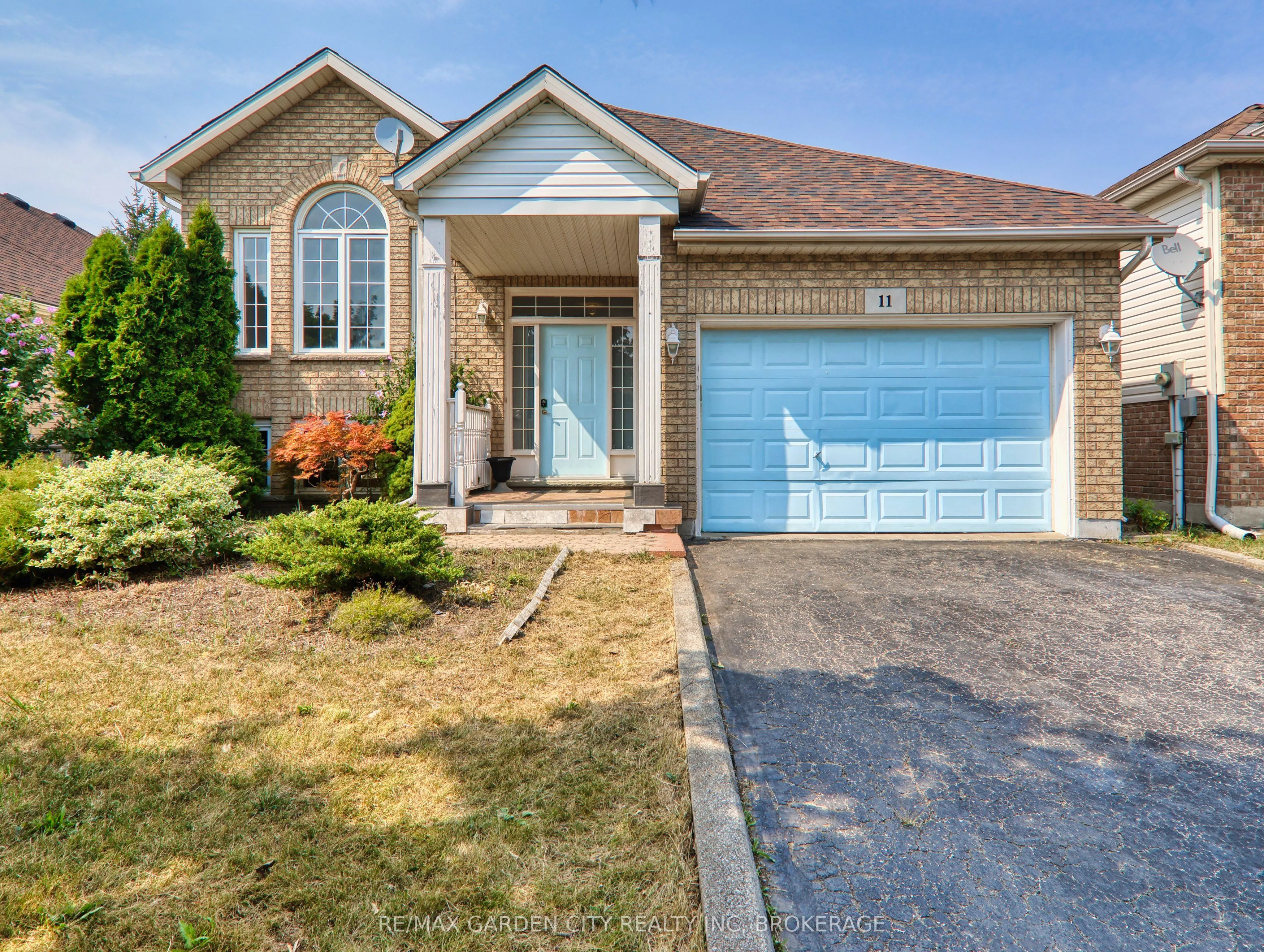 11 Cozocar Crescent