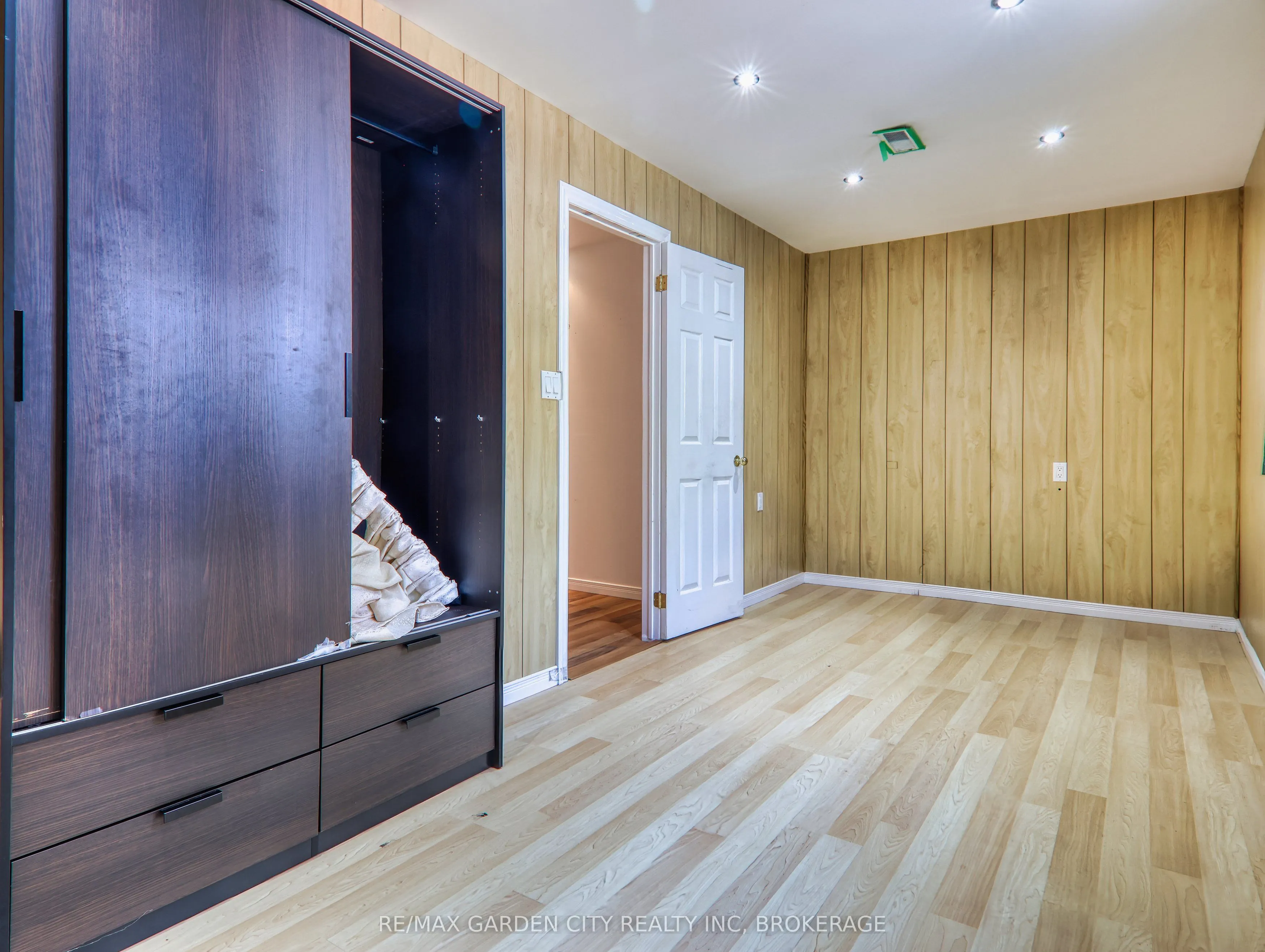 11 Cozocar Crescent