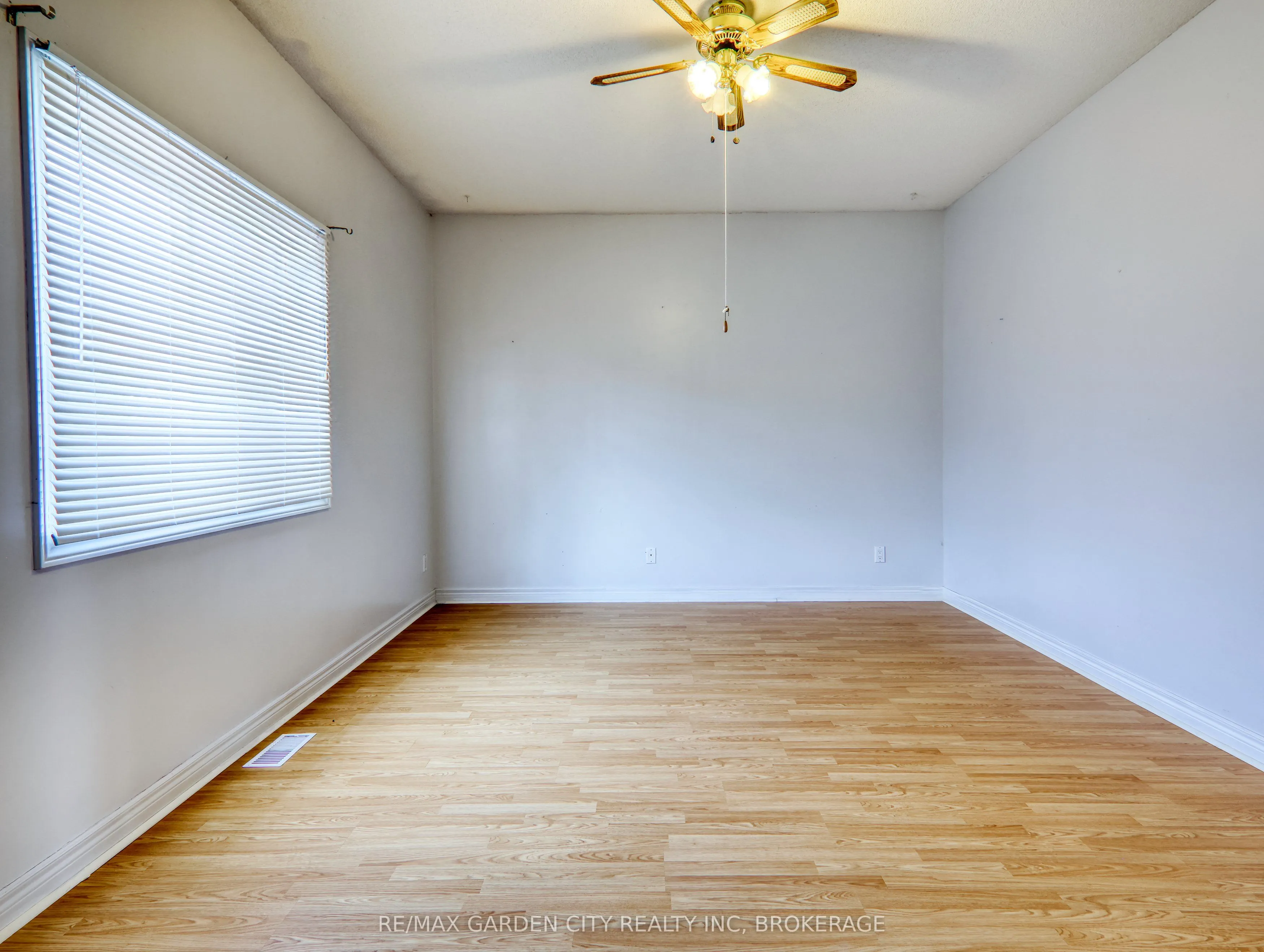 11 Cozocar Crescent