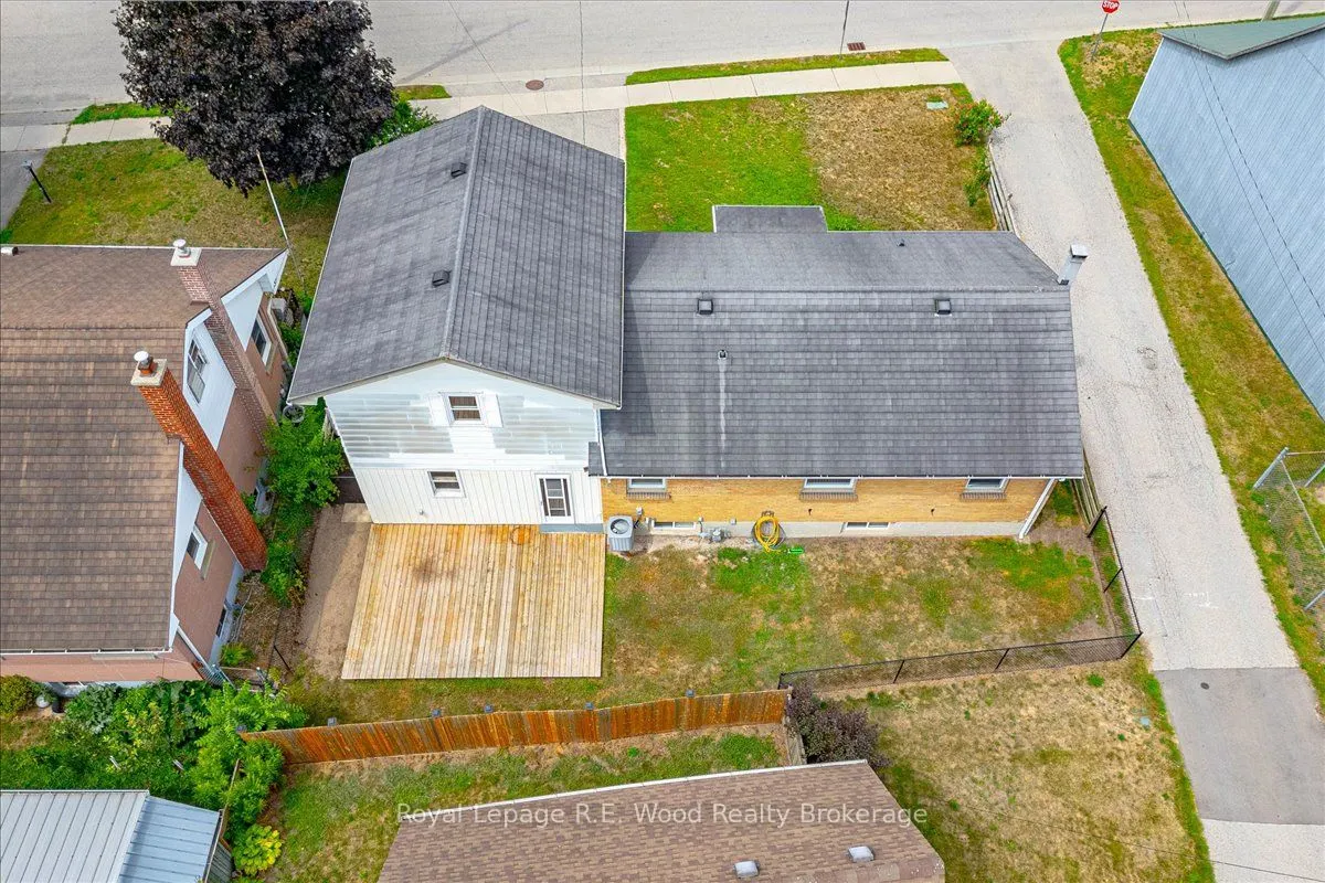 35 Sanders Street