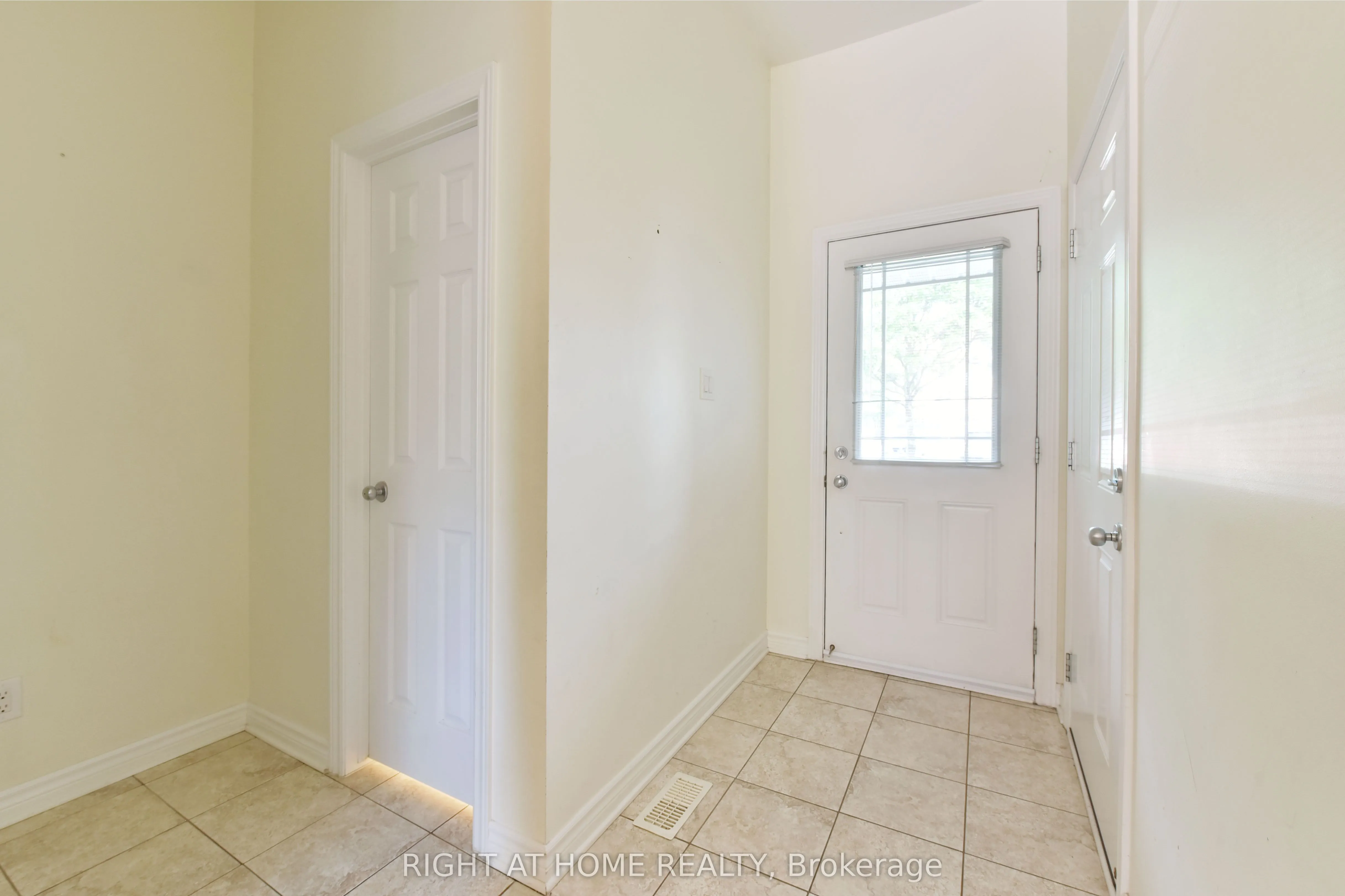 226 HUNTERBROOK Street