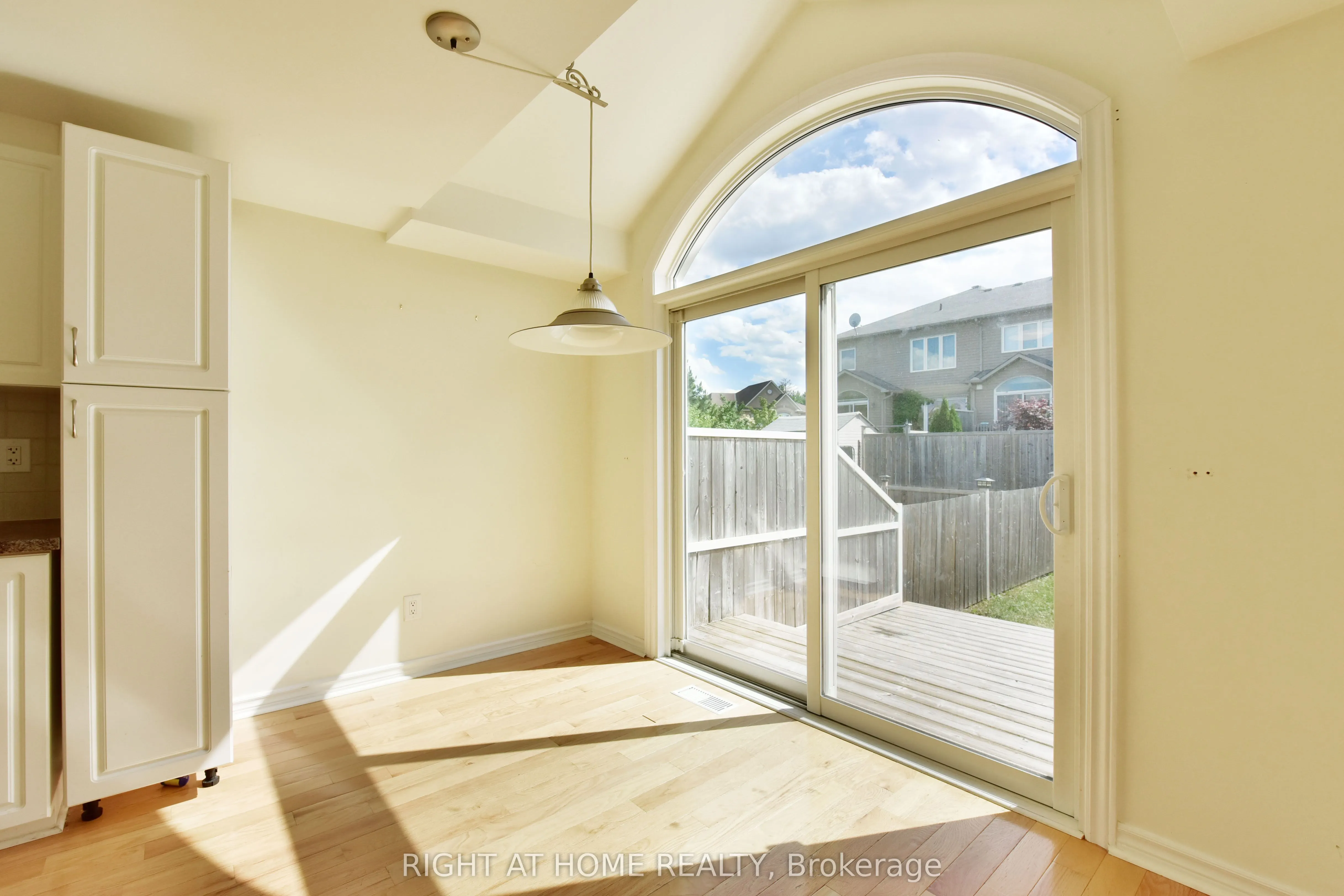 226 HUNTERBROOK Street