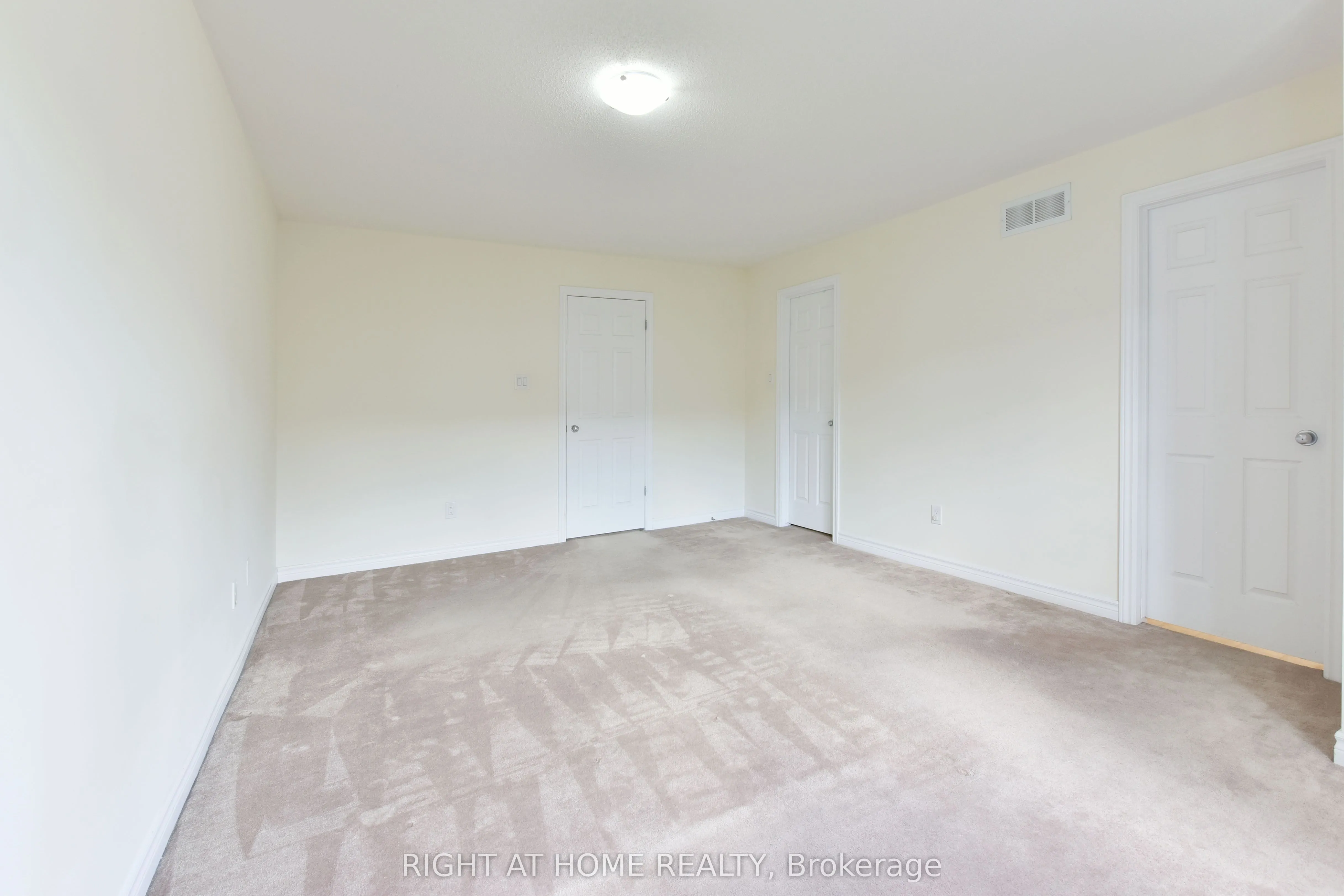 226 HUNTERBROOK Street