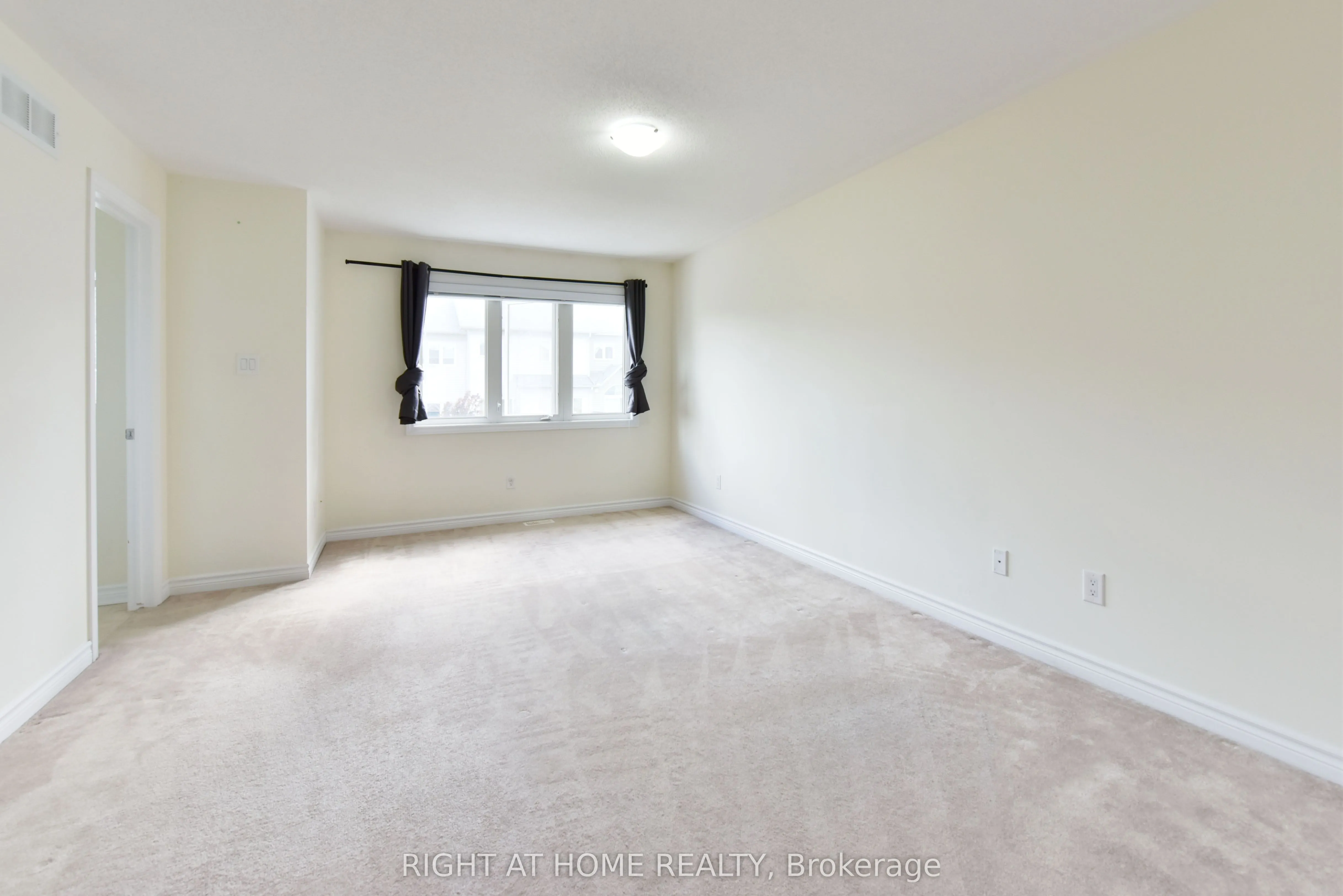 226 HUNTERBROOK Street