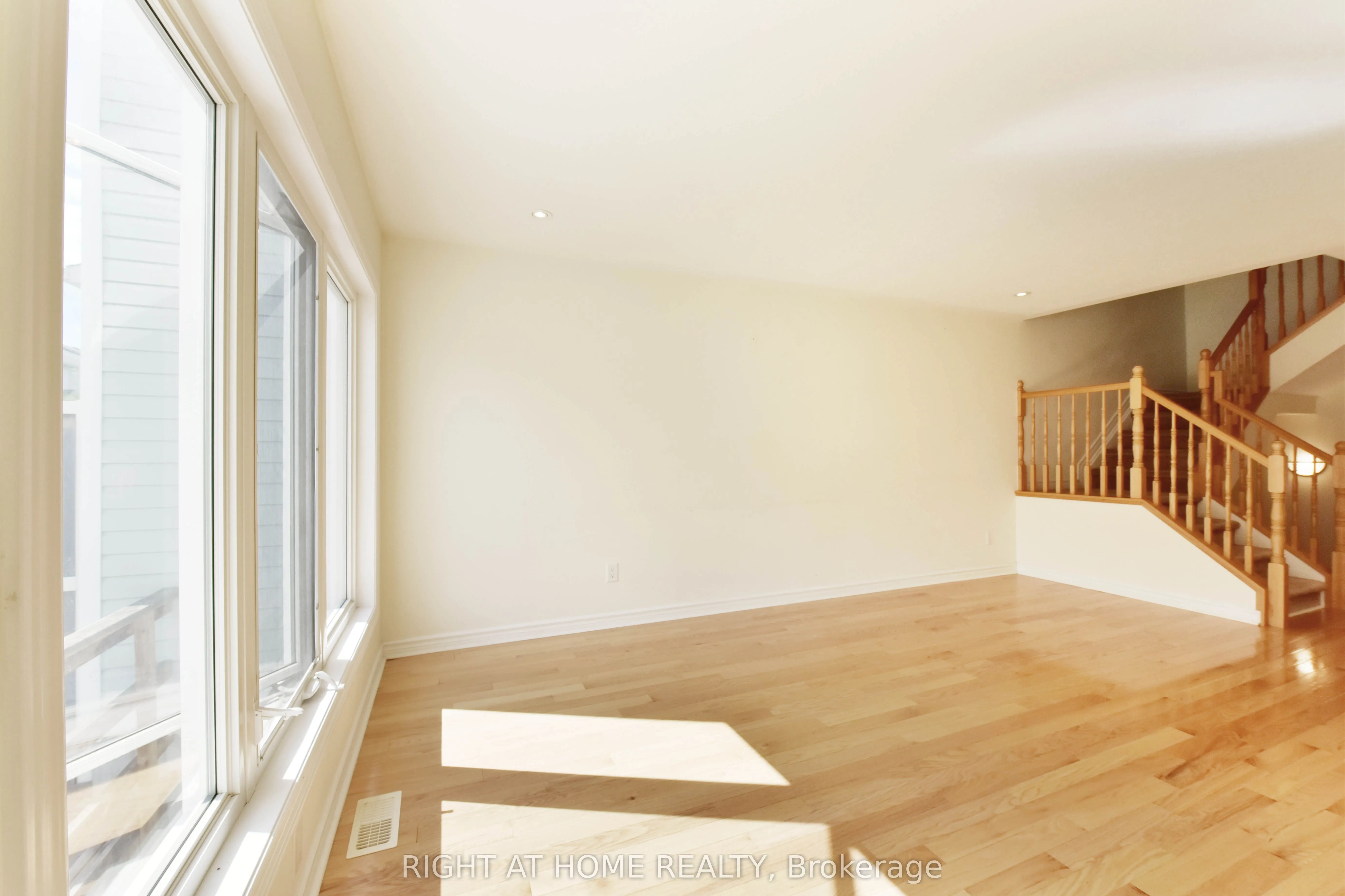 226 HUNTERBROOK Street