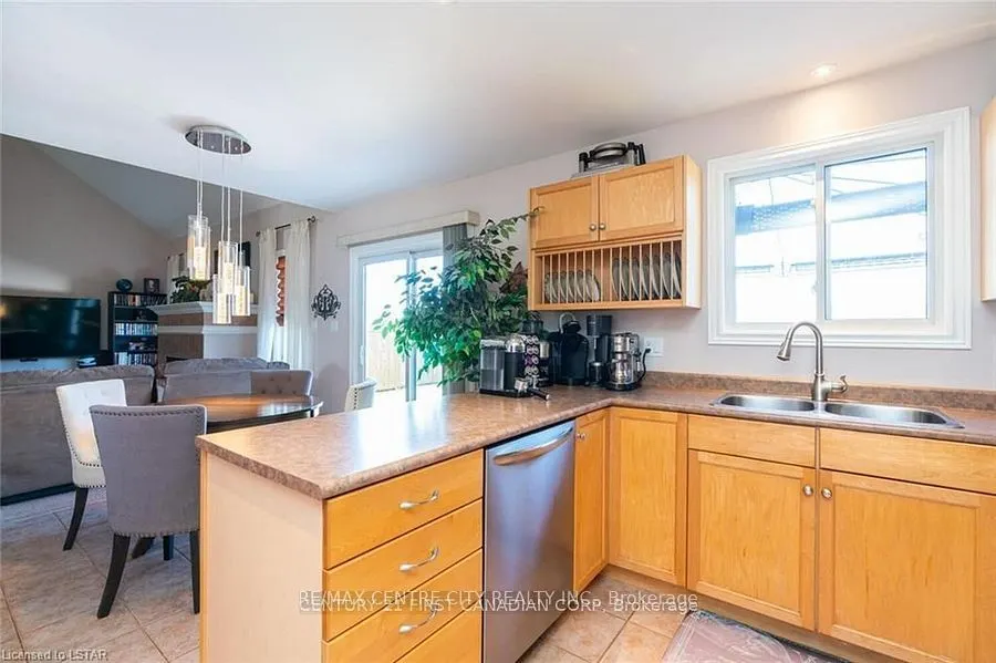 79 Donker Drive
