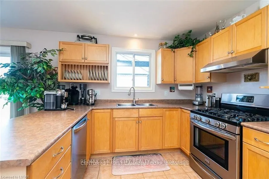 79 Donker Drive