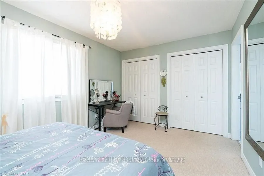 79 Donker Drive