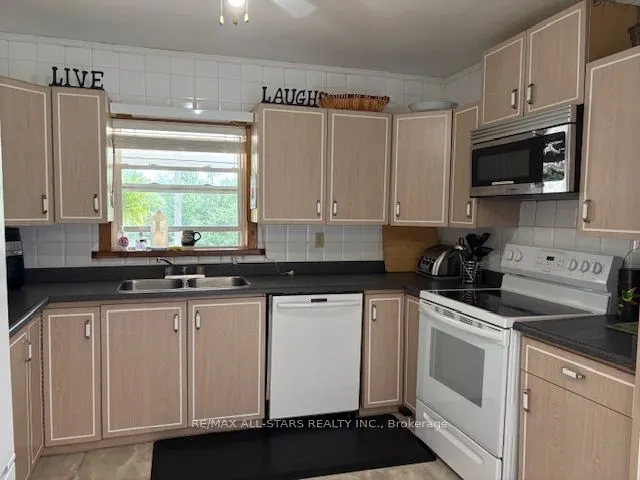 48 Boyce Trail