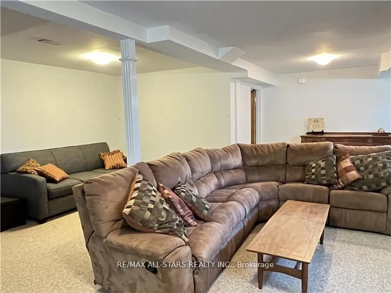 48 Boyce Trail