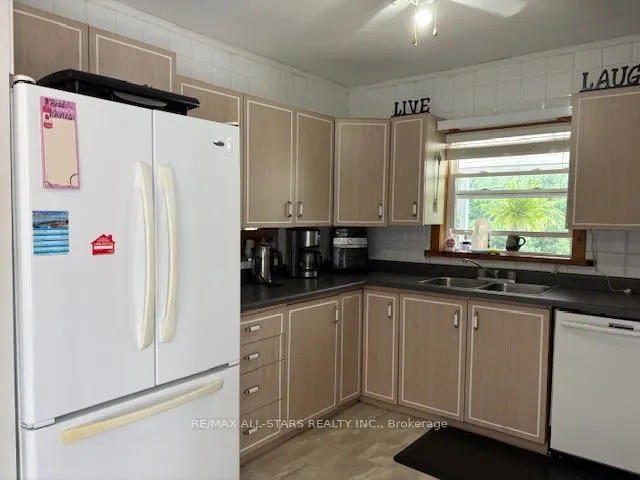 48 Boyce Trail